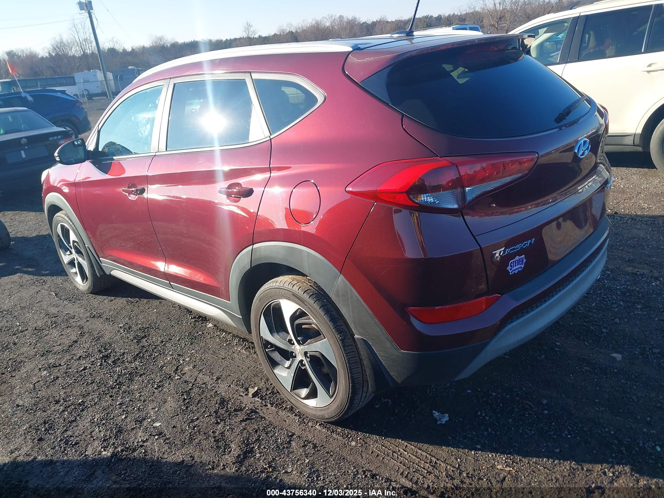 HYUNDAI TUCSON image 3