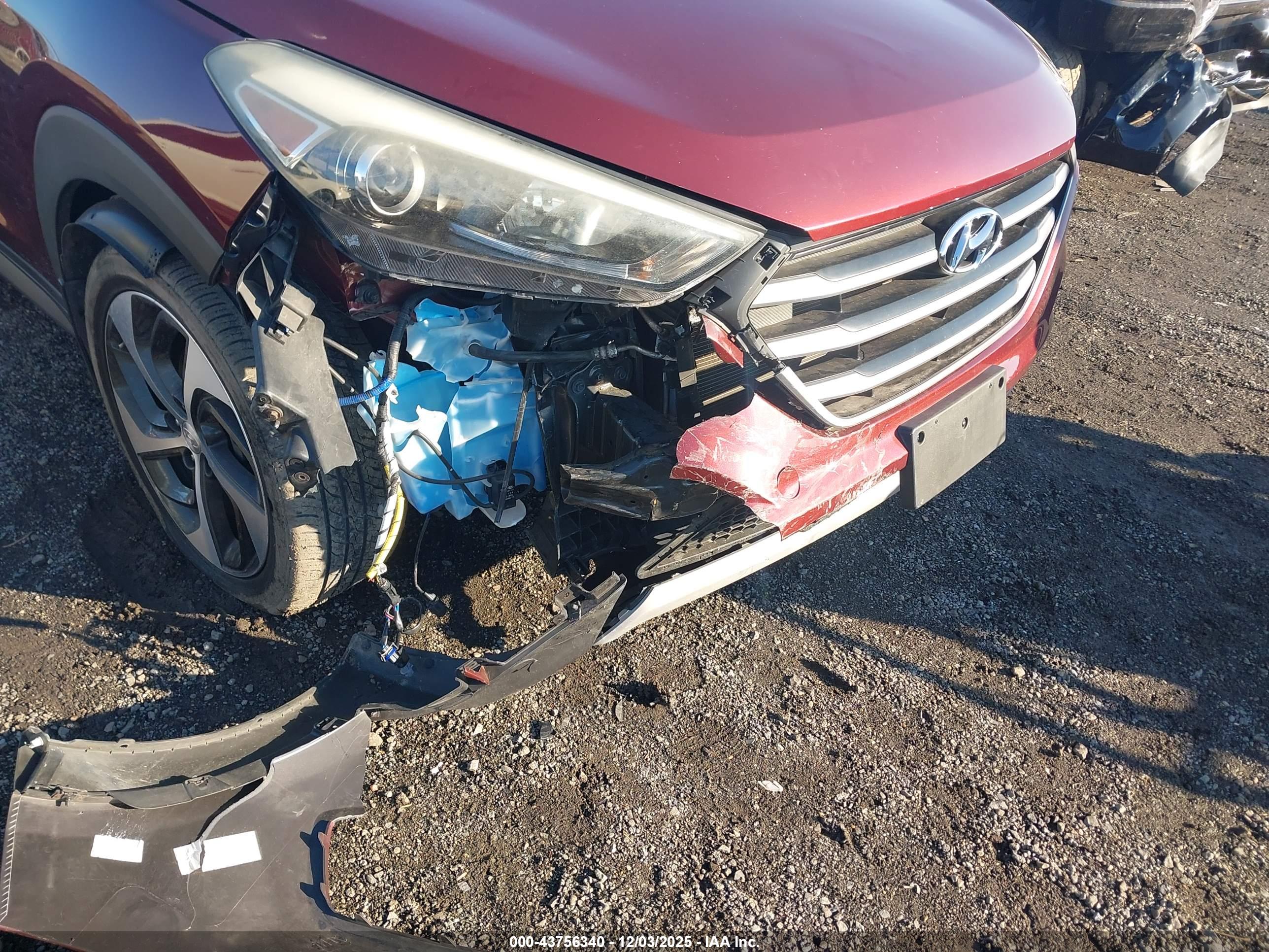 HYUNDAI TUCSON image 6