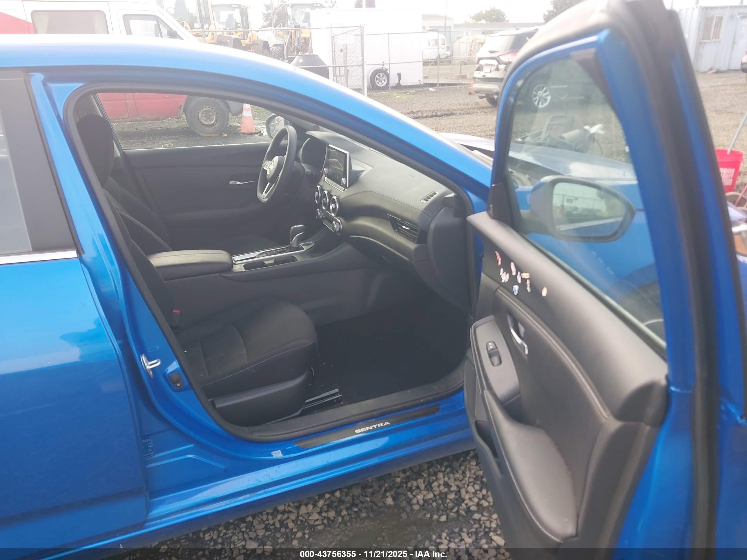 NISSAN SENTRA image 5