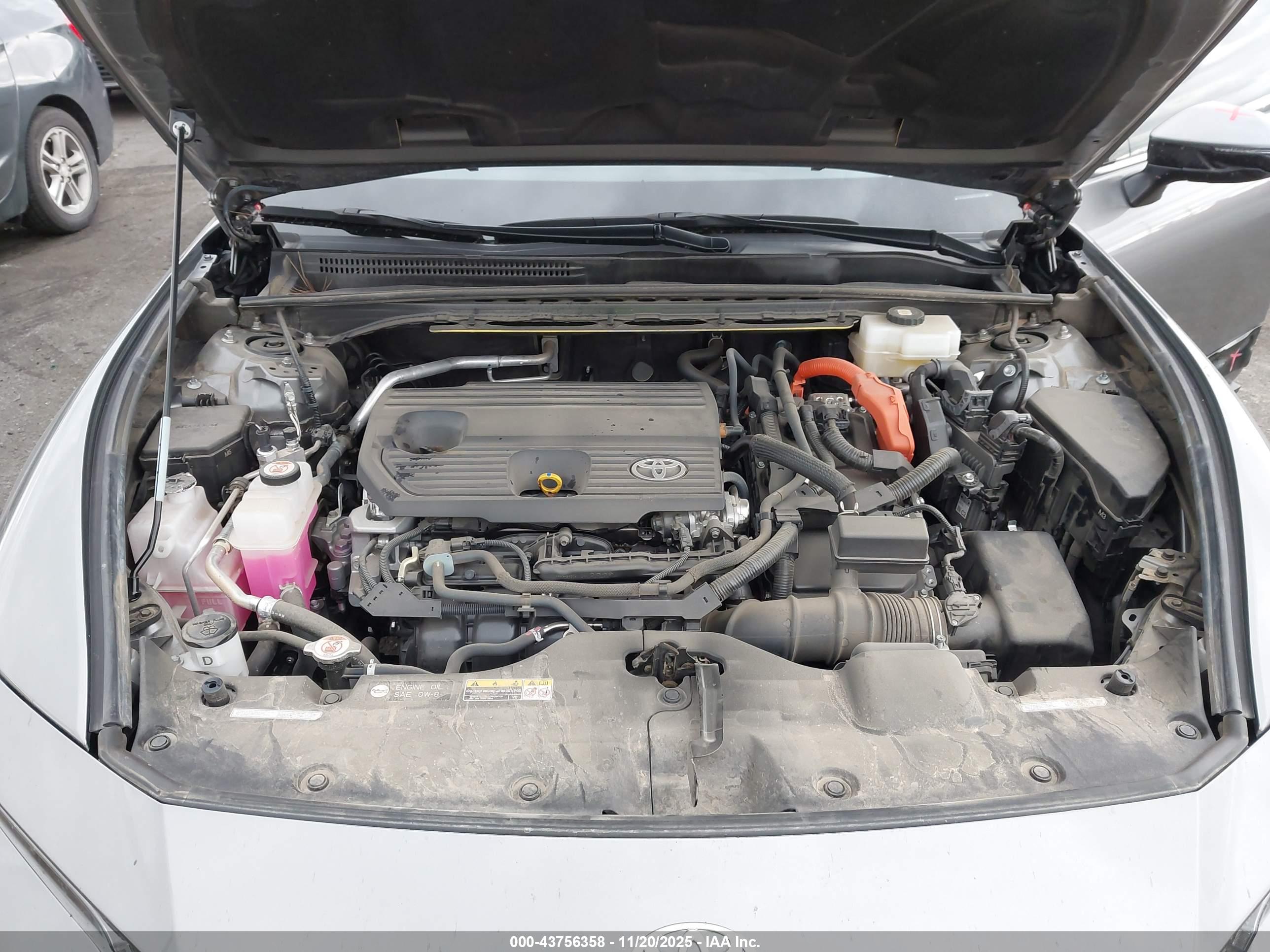 TOYOTA CROWN image 10