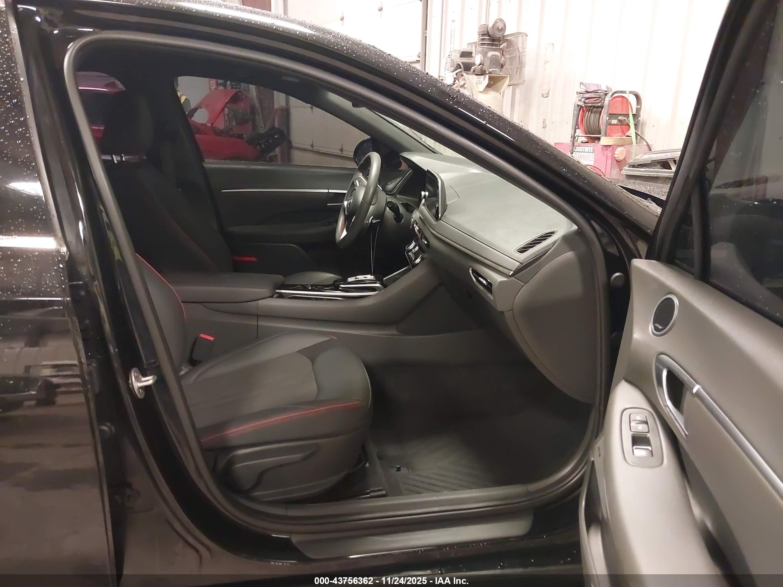 HYUNDAI SONATA image 5