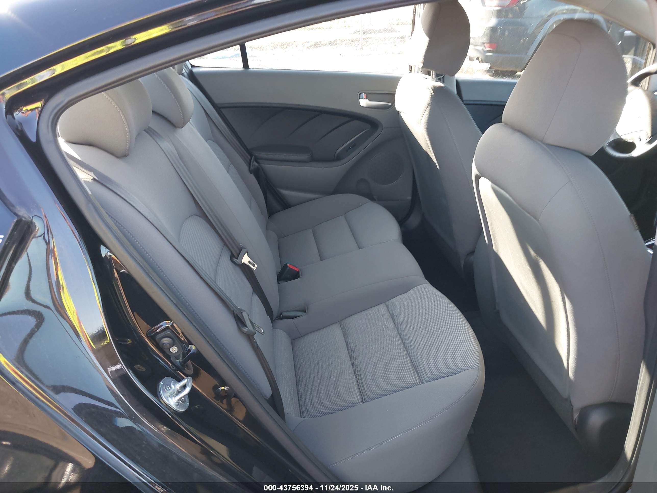 KIA FORTE image 8