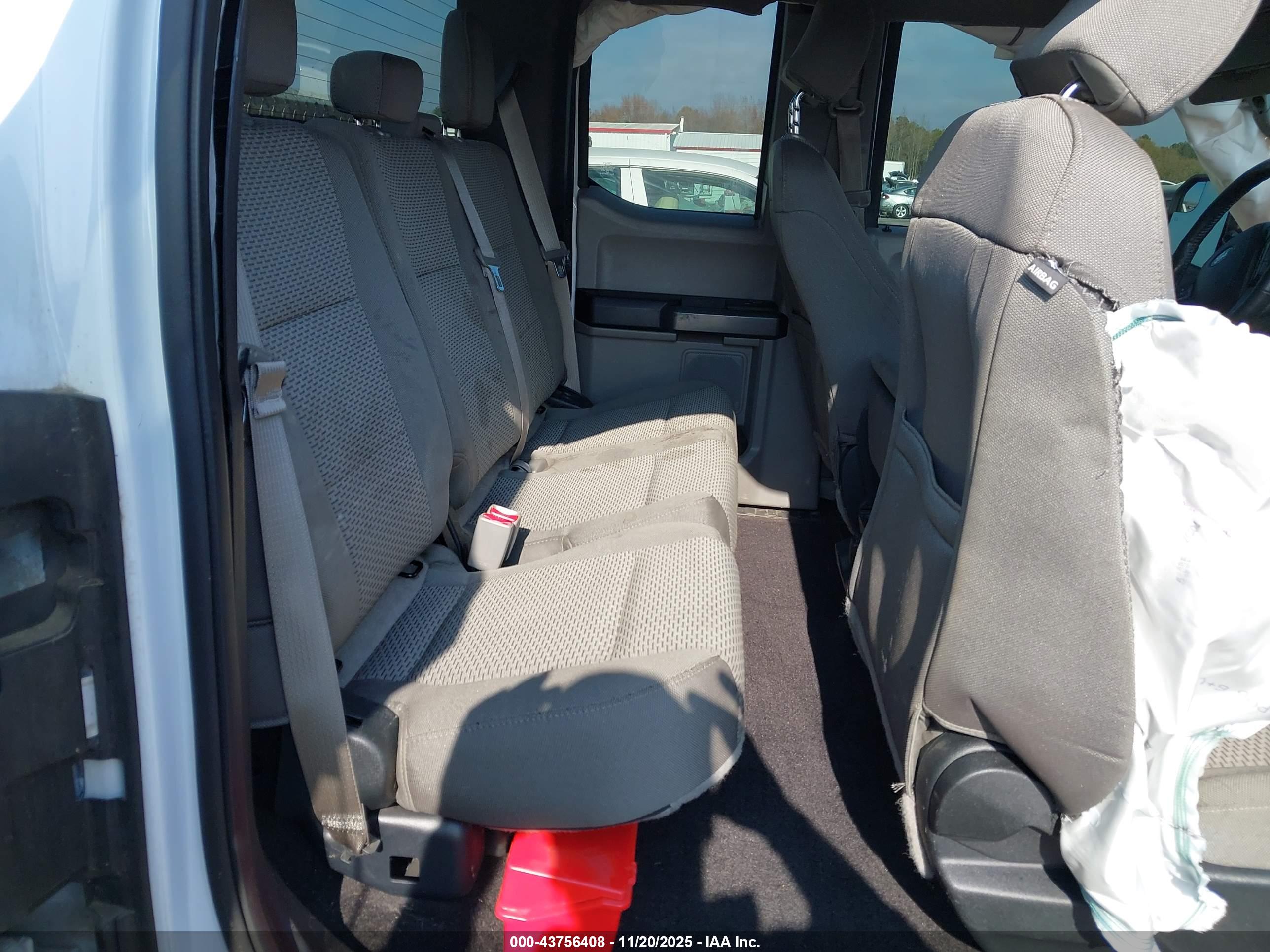 FORD F-150 image 8