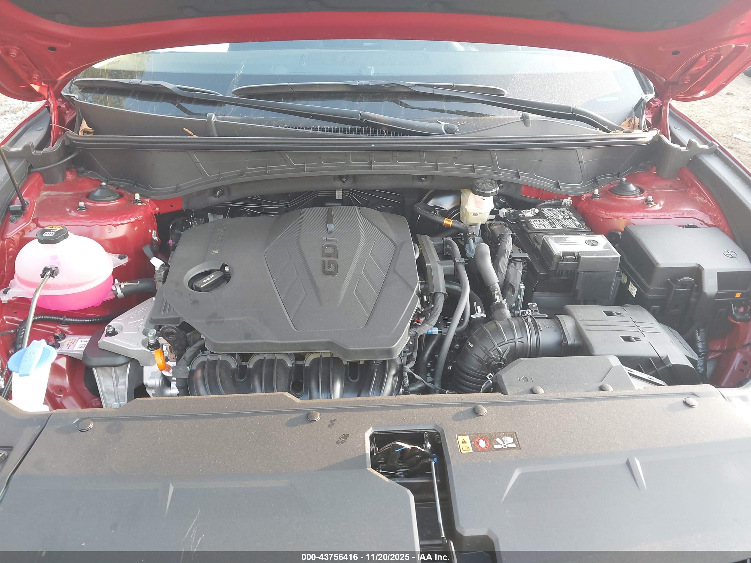 HYUNDAI TUCSON image 10
