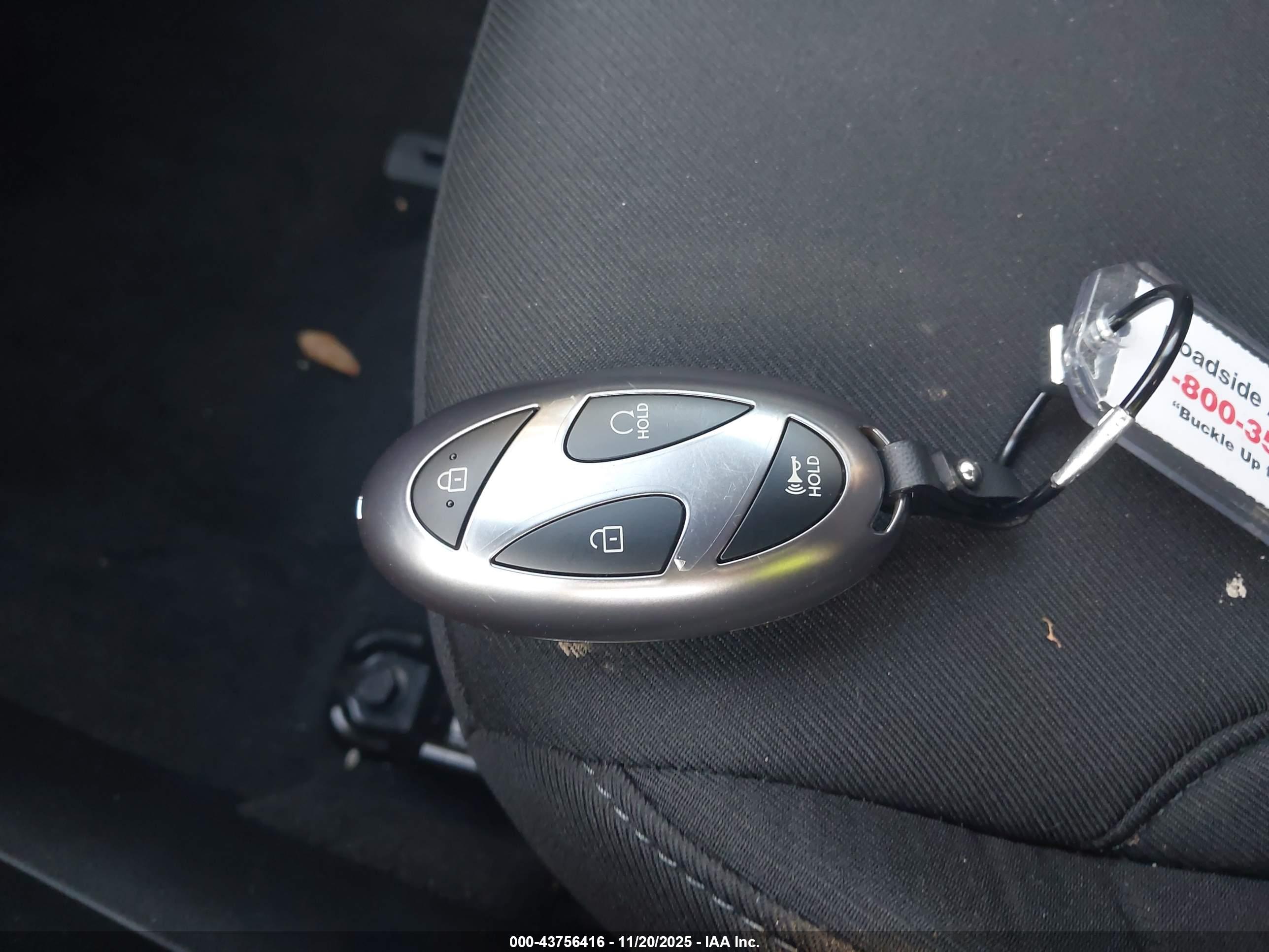 HYUNDAI TUCSON image 11