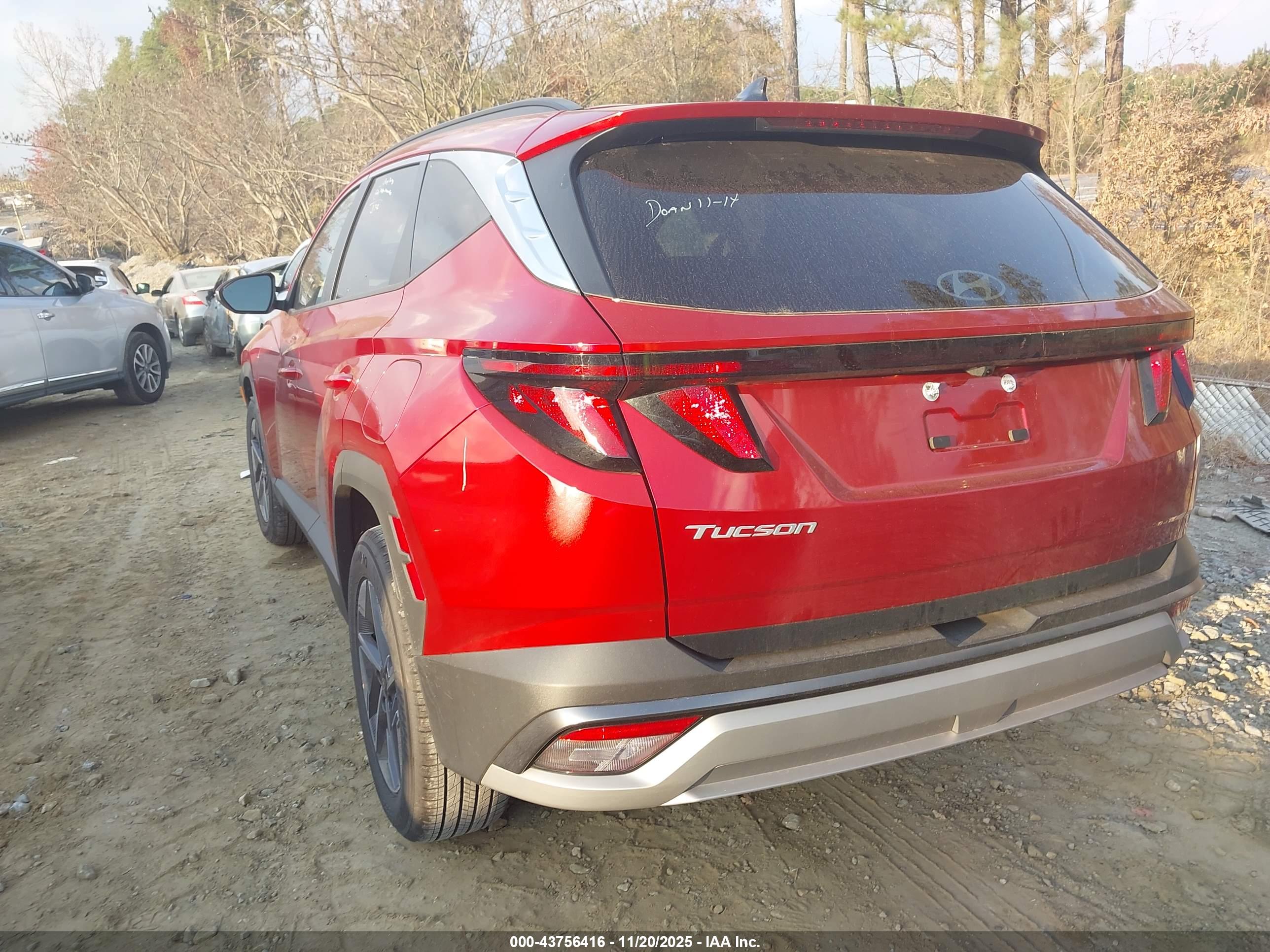 HYUNDAI TUCSON image 3