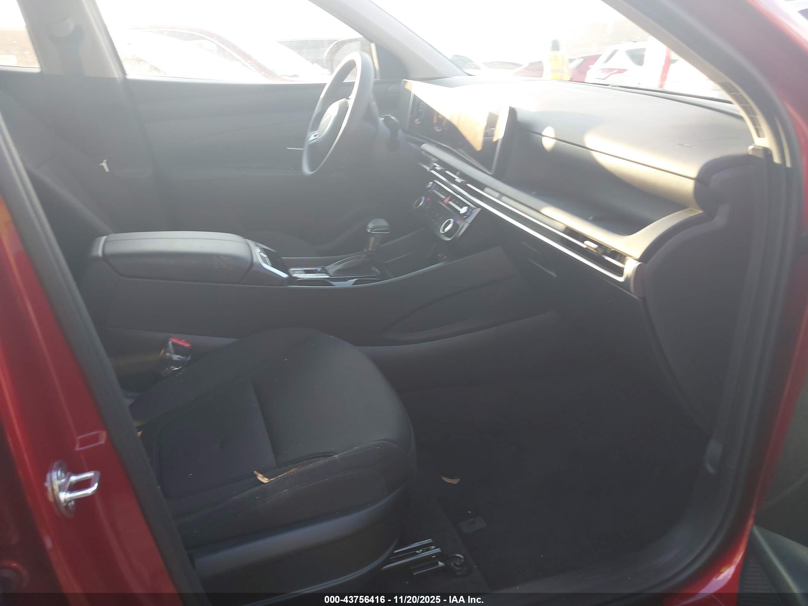 HYUNDAI TUCSON image 5