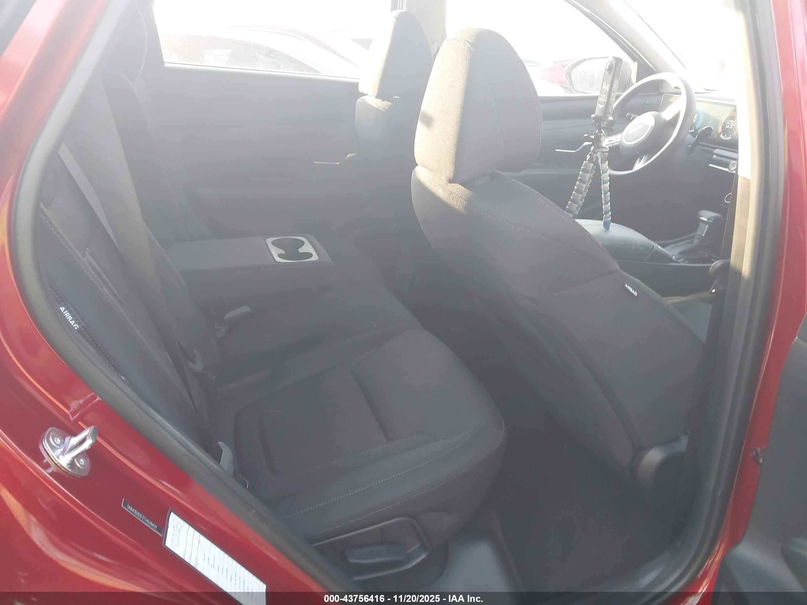 HYUNDAI TUCSON image 8