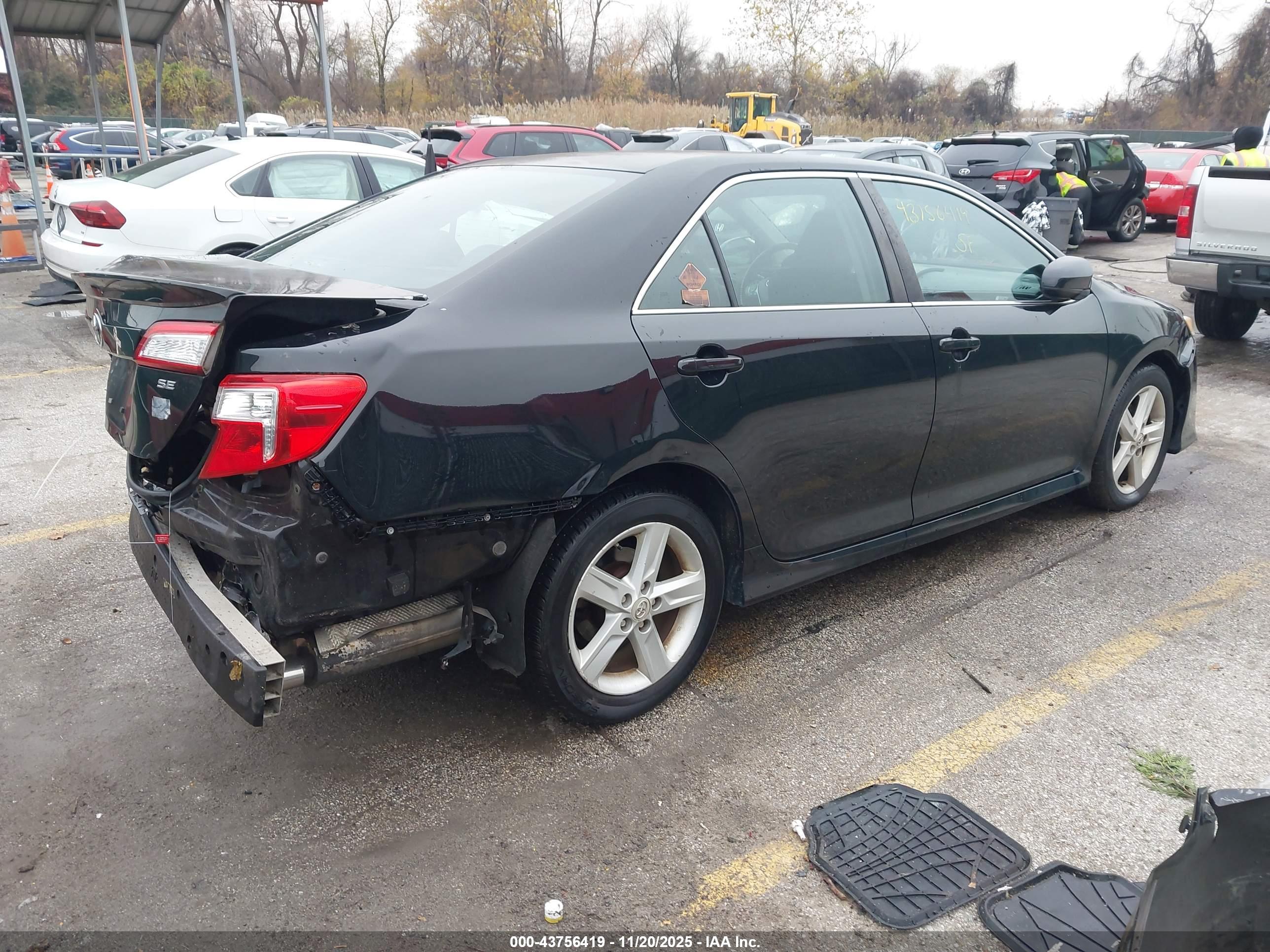 TOYOTA CAMRY image 4