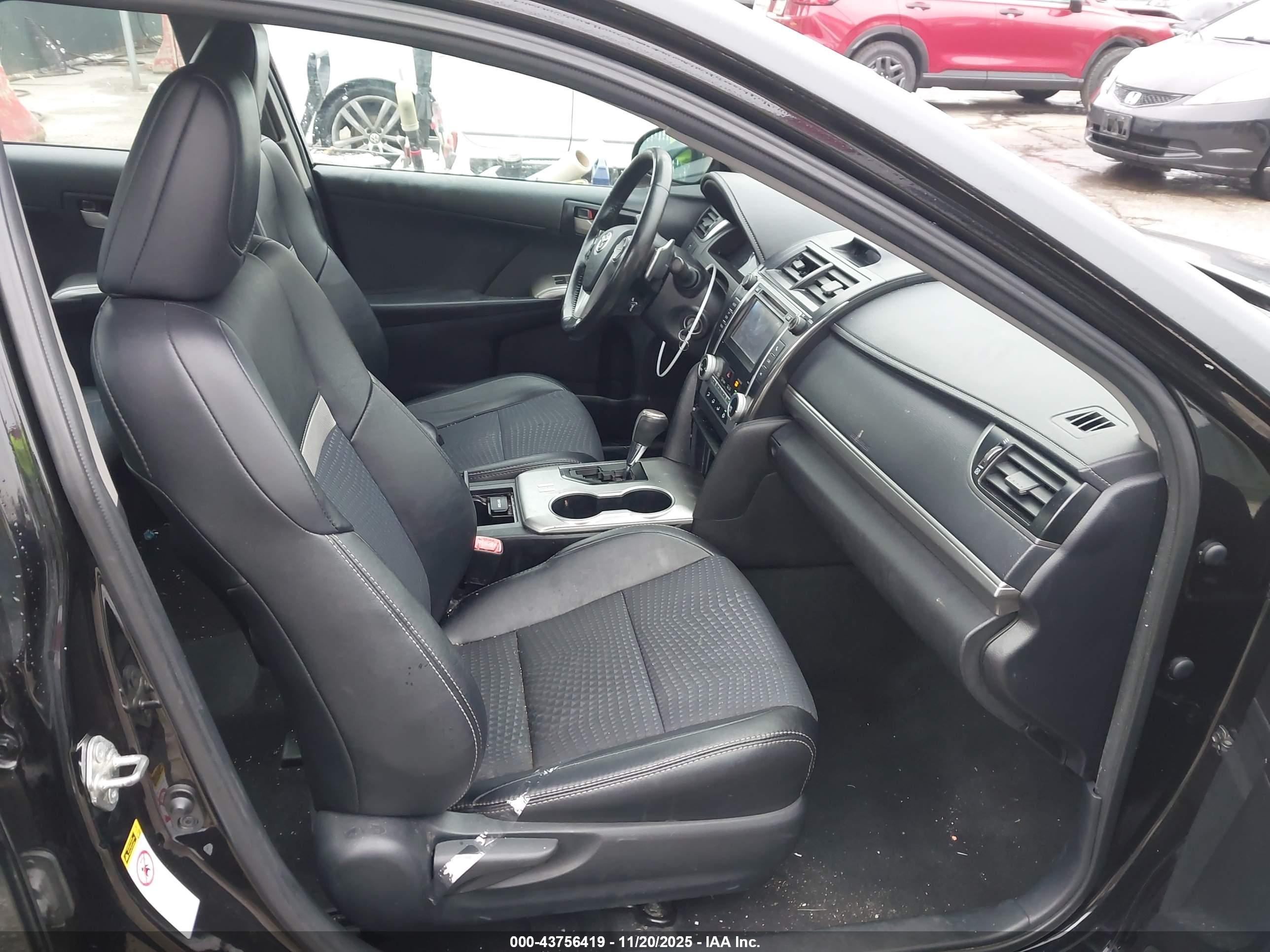 TOYOTA CAMRY image 5