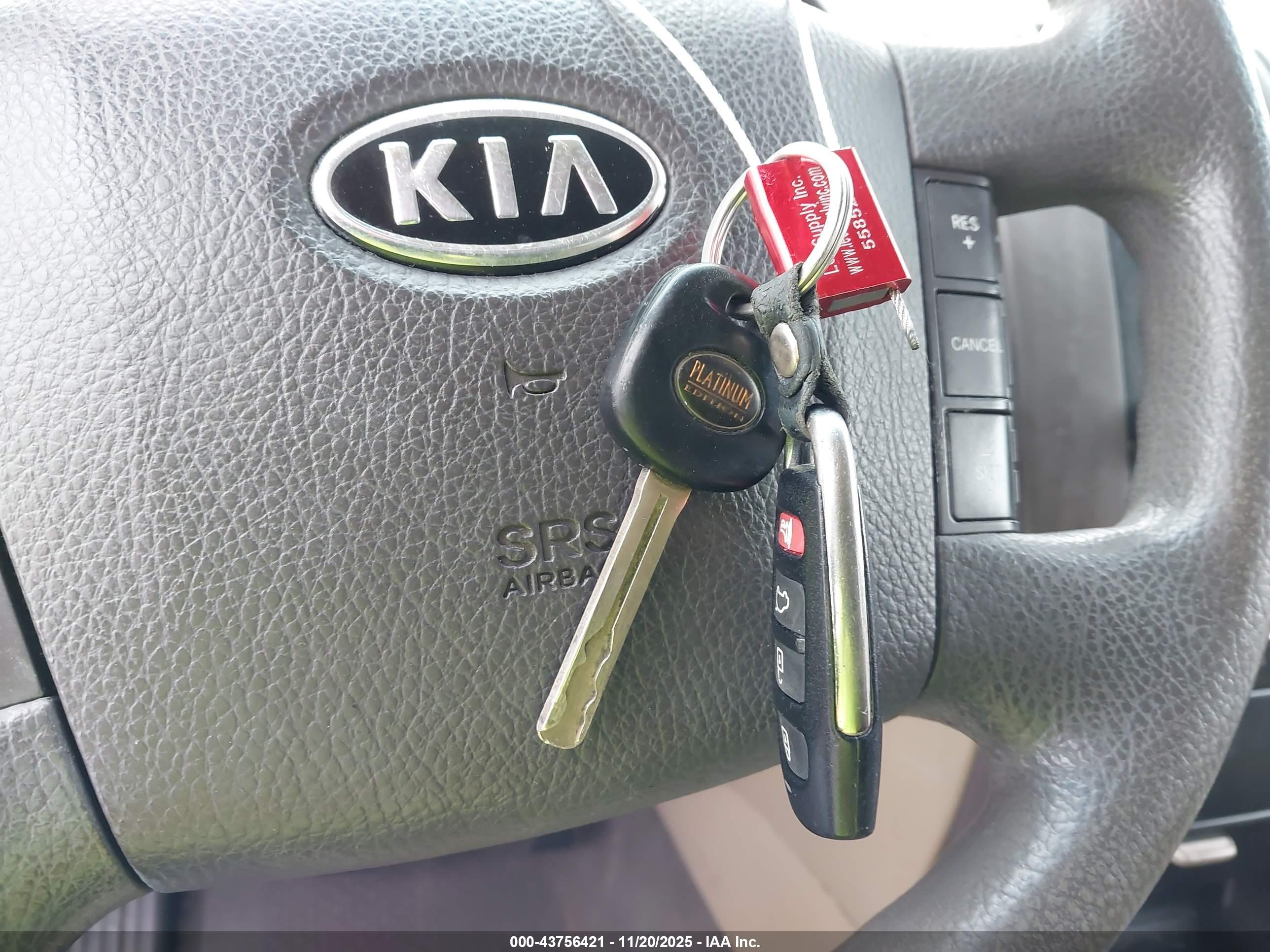 KIA BORREGO image 11