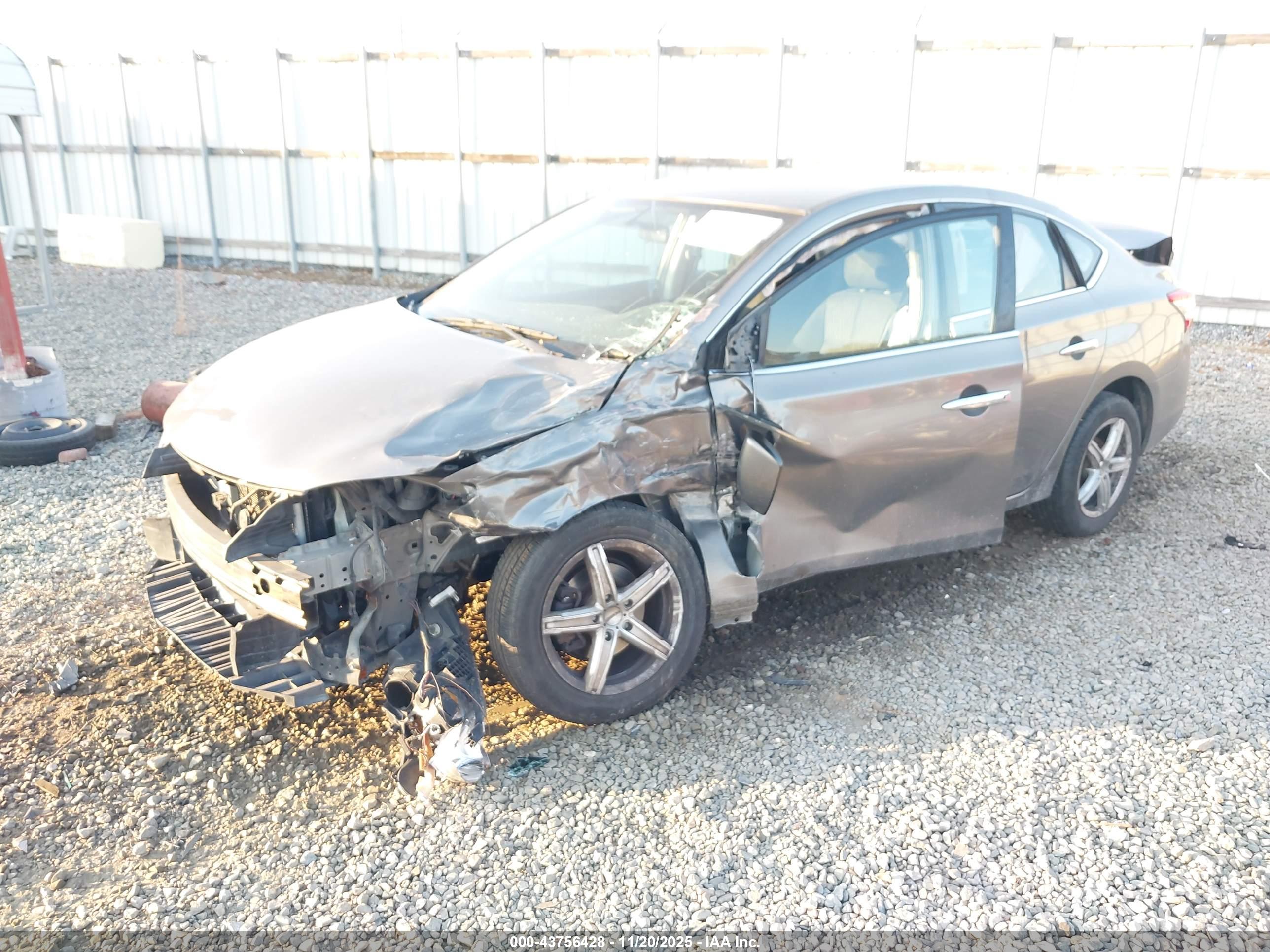 NISSAN SENTRA image 2