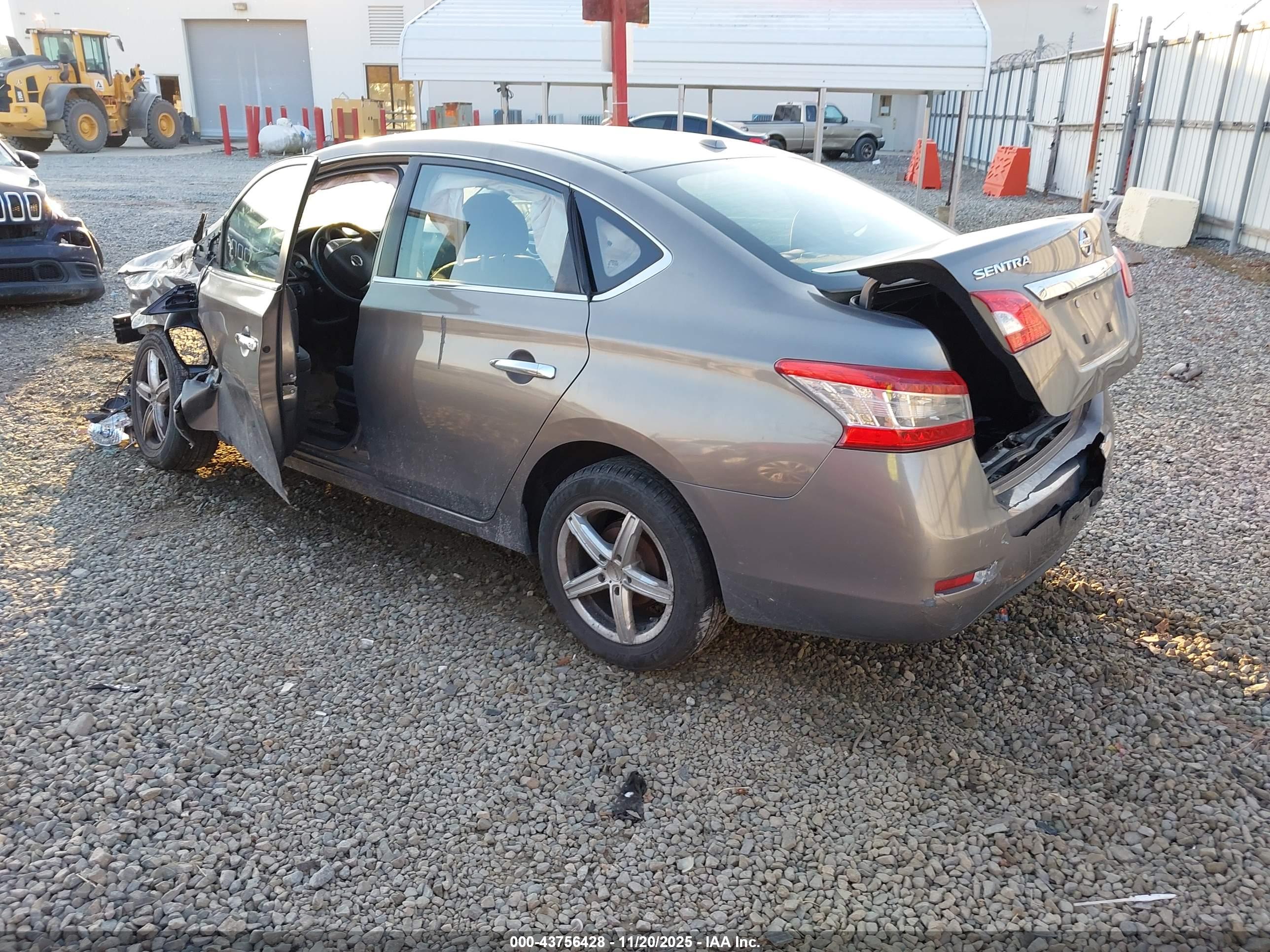 NISSAN SENTRA image 3