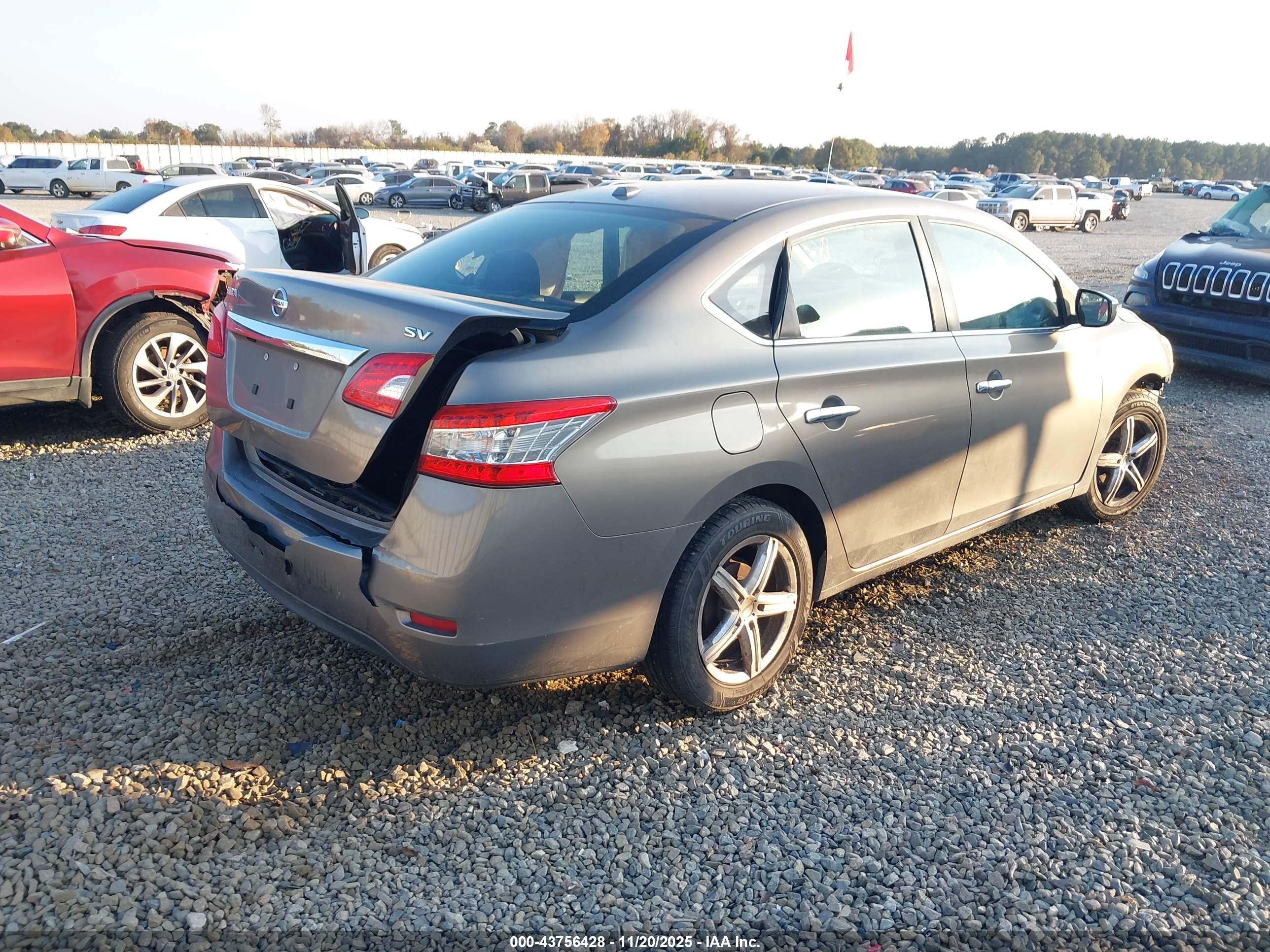 NISSAN SENTRA image 4