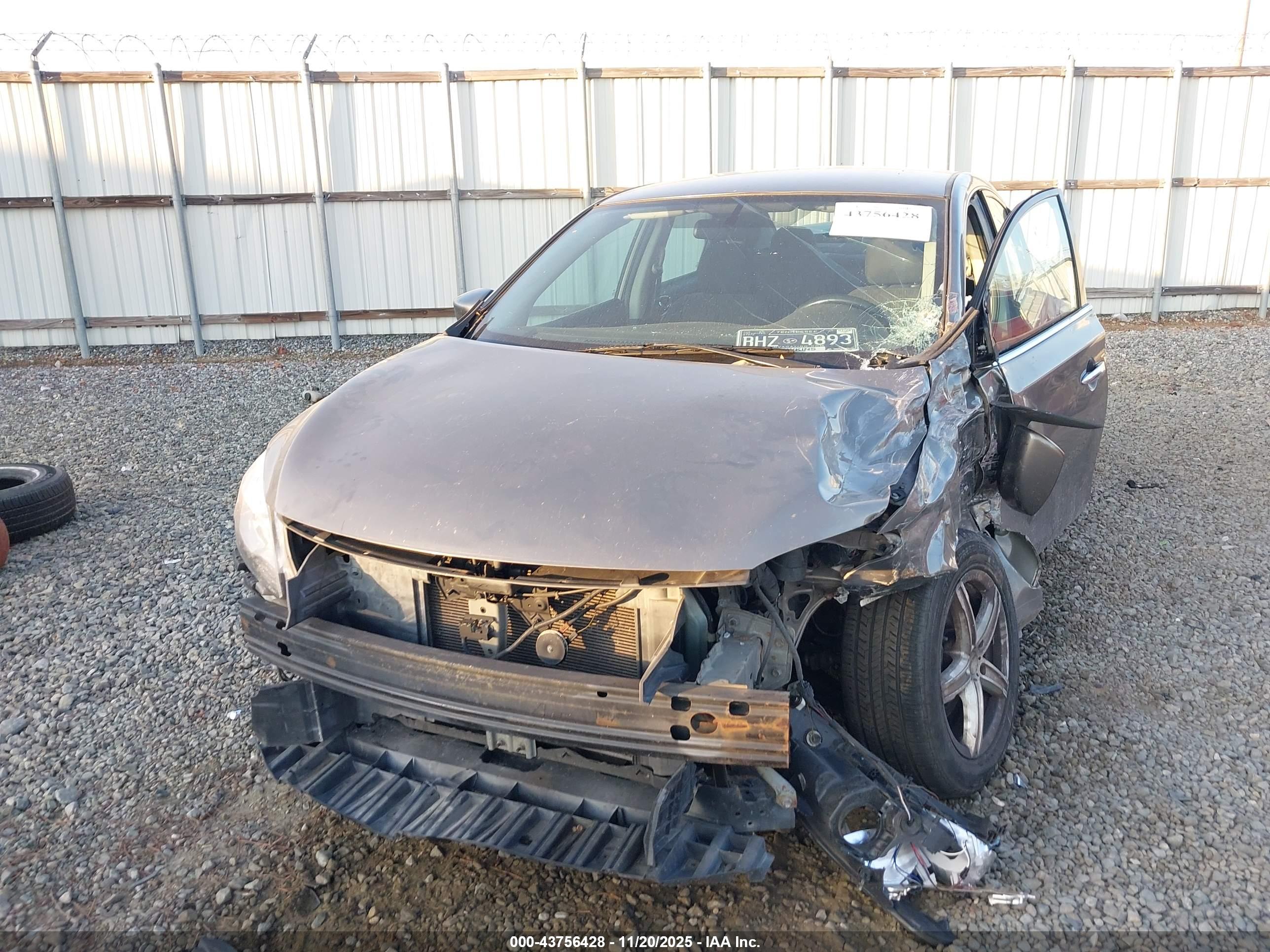 NISSAN SENTRA image 6