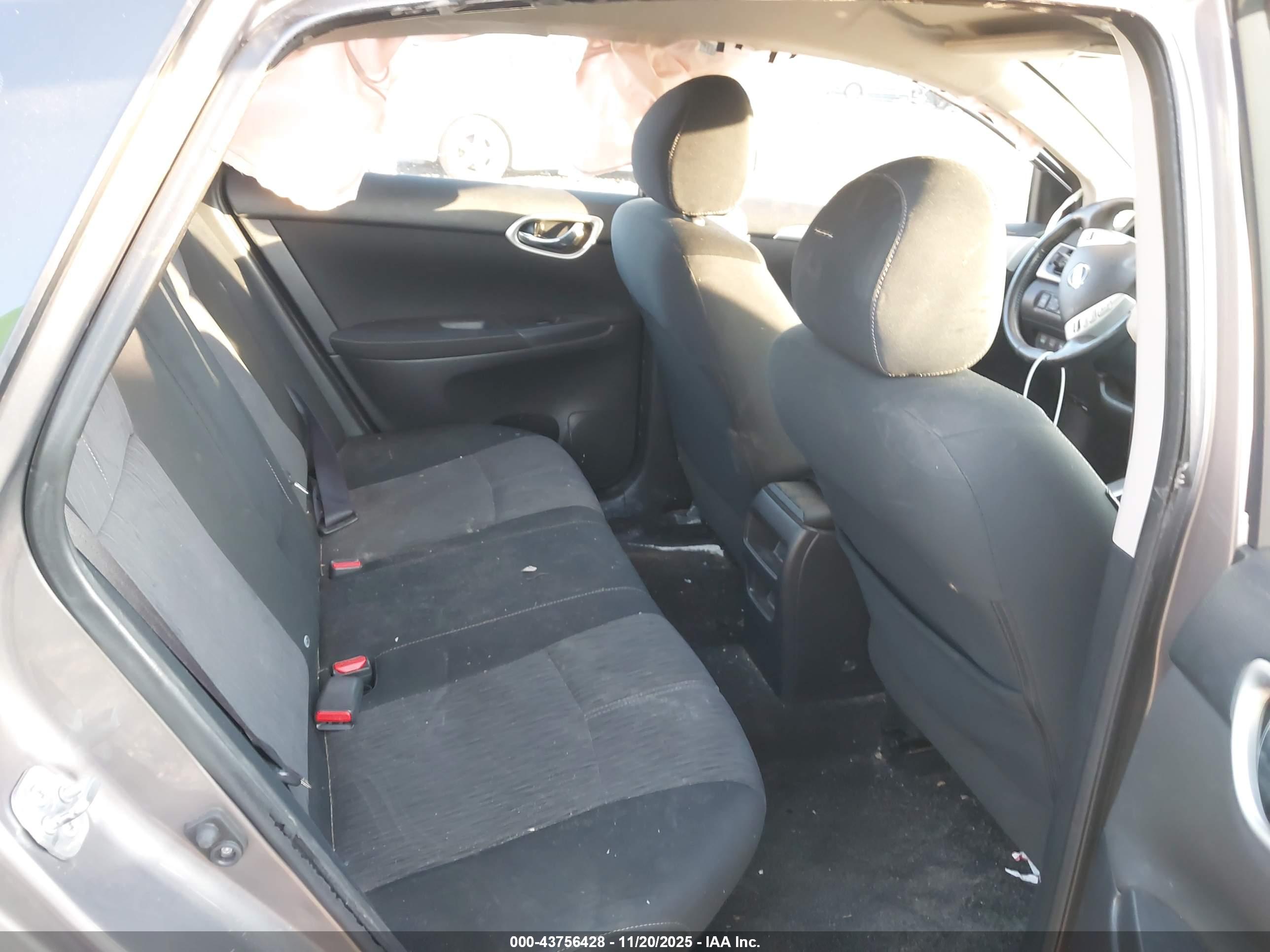 NISSAN SENTRA image 8