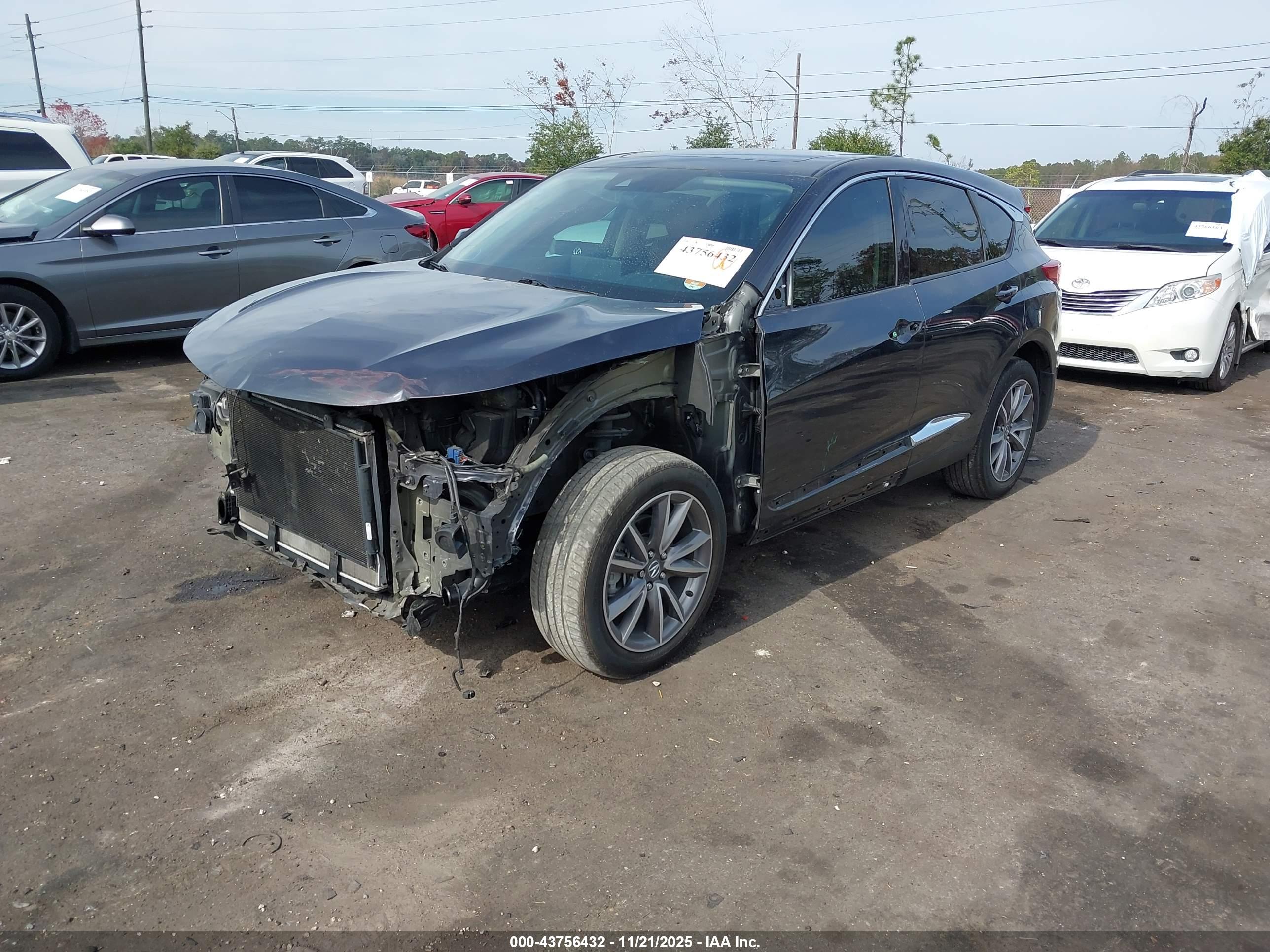 ACURA RDX image 2