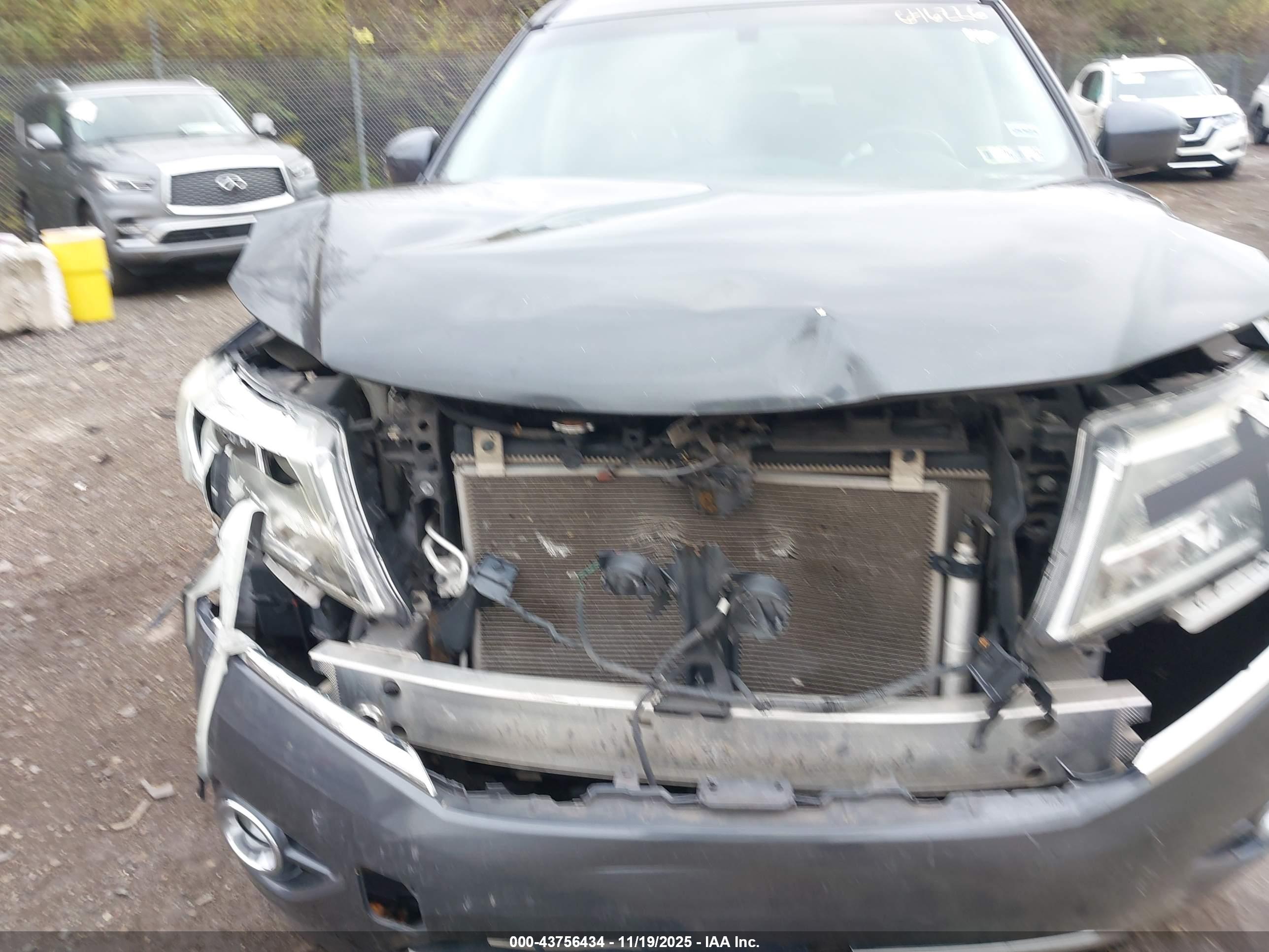 NISSAN PATHFINDER image 6