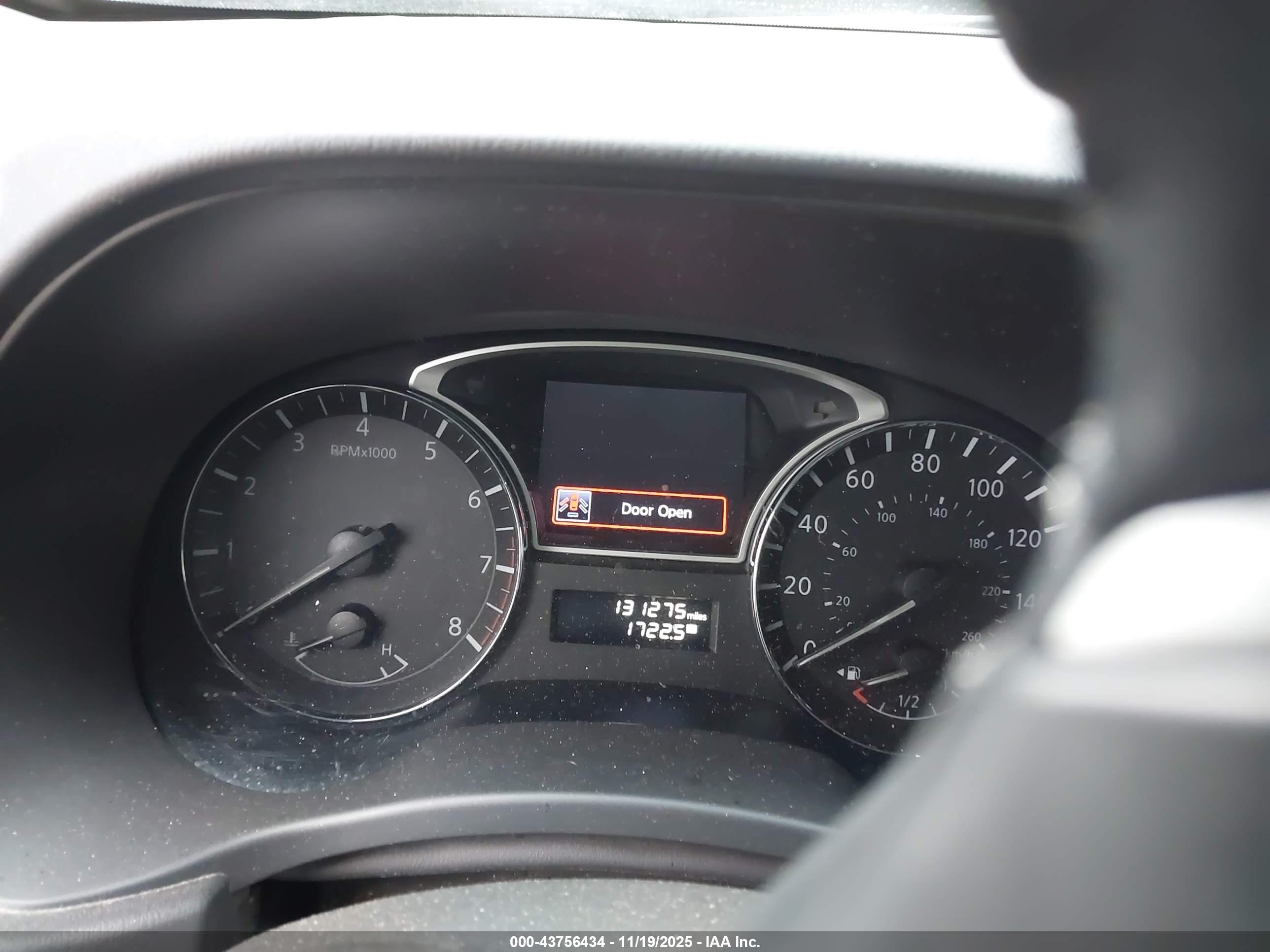 NISSAN PATHFINDER image 7