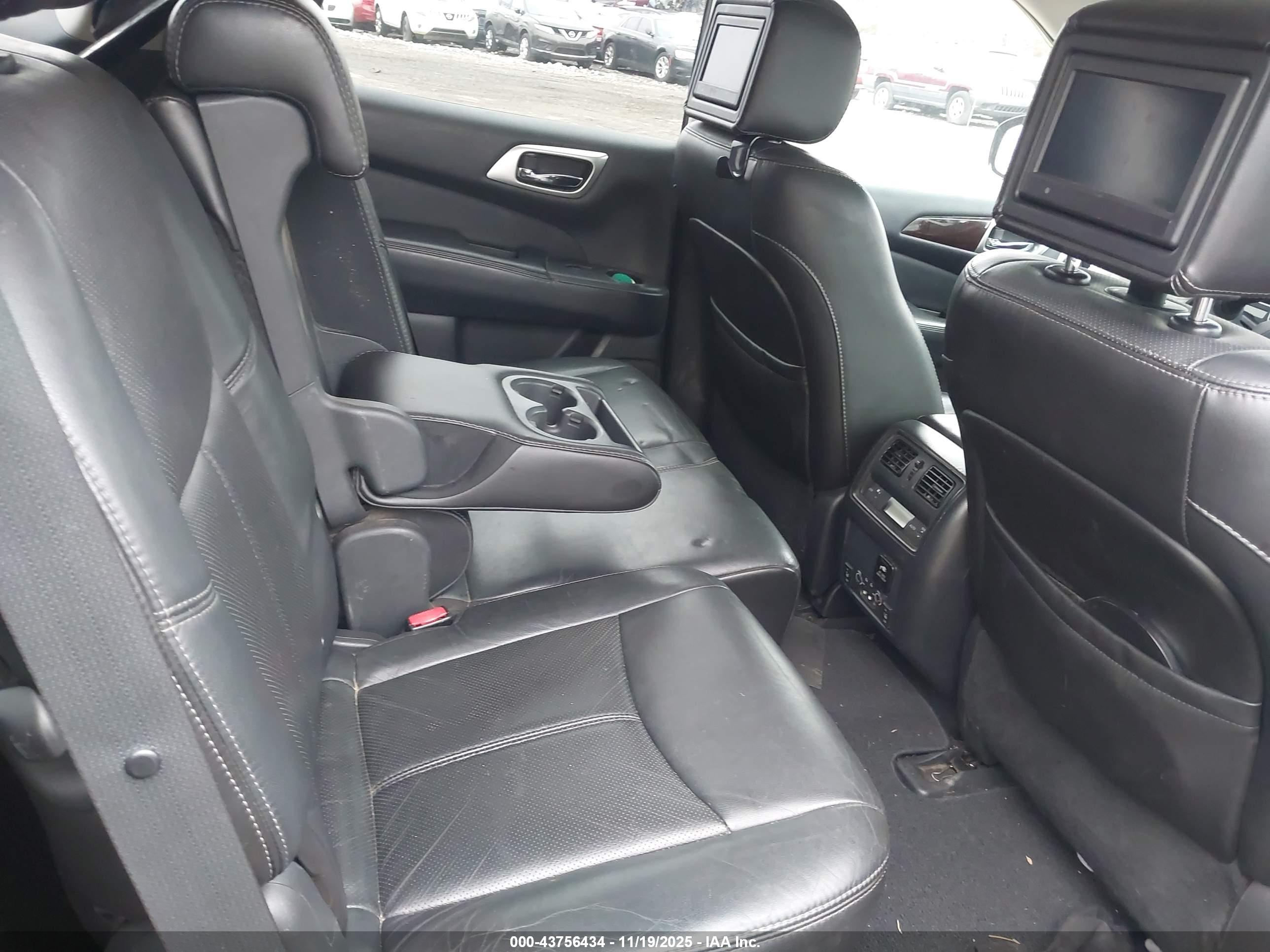 NISSAN PATHFINDER image 8