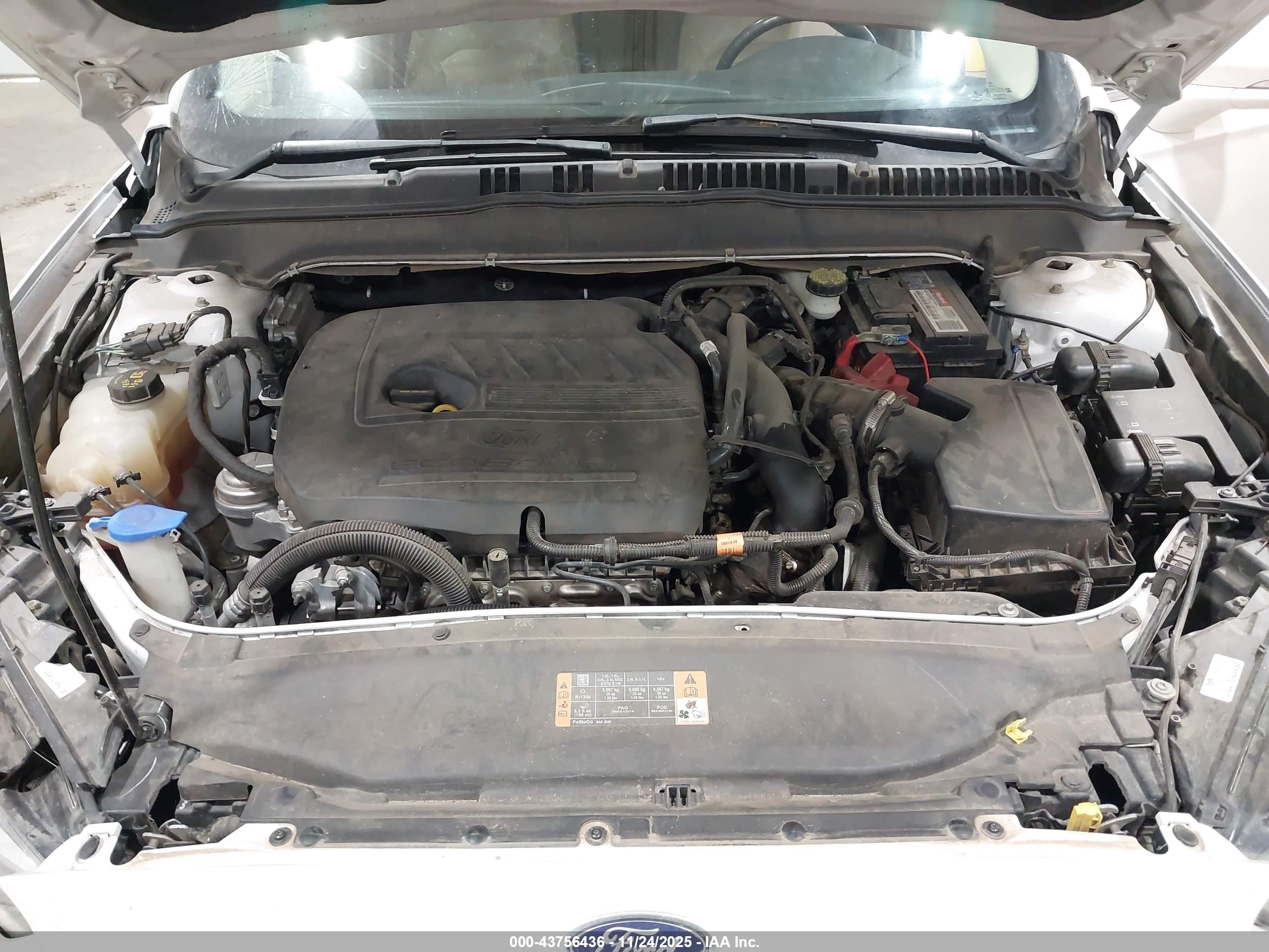 FORD FUSION image 10