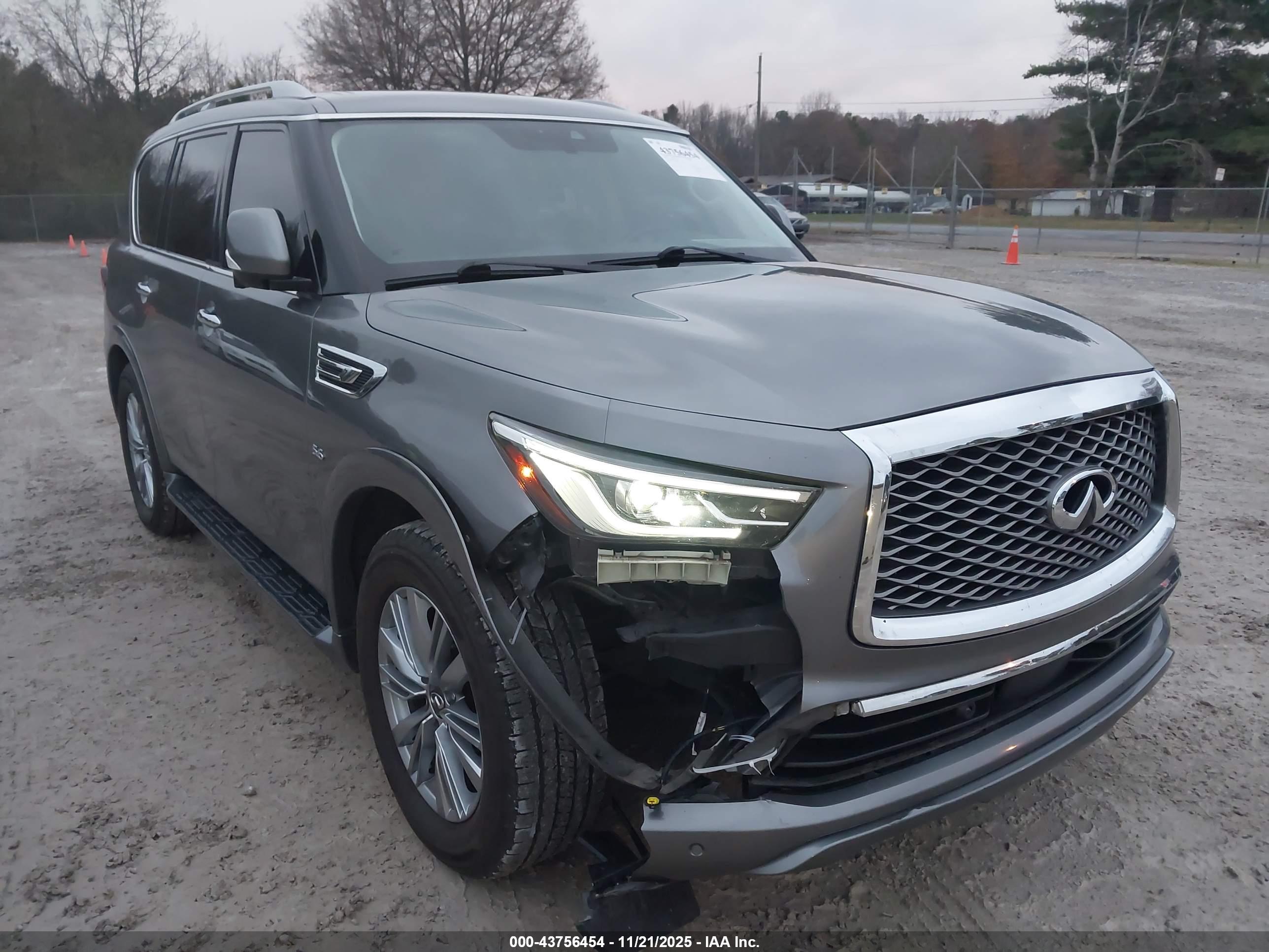 INFINITI QX80 image 6