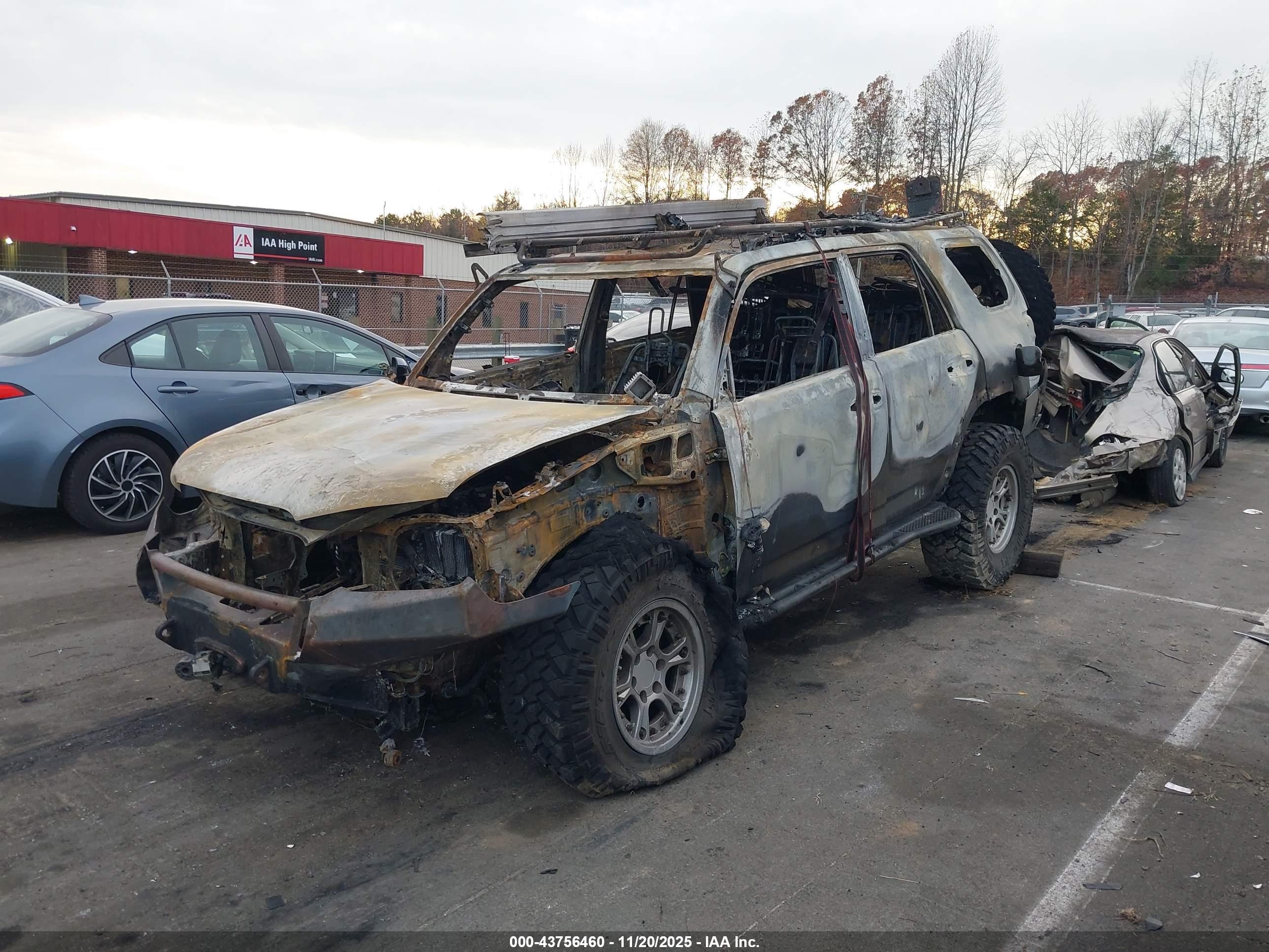TOYOTA 4RUNNER image 2