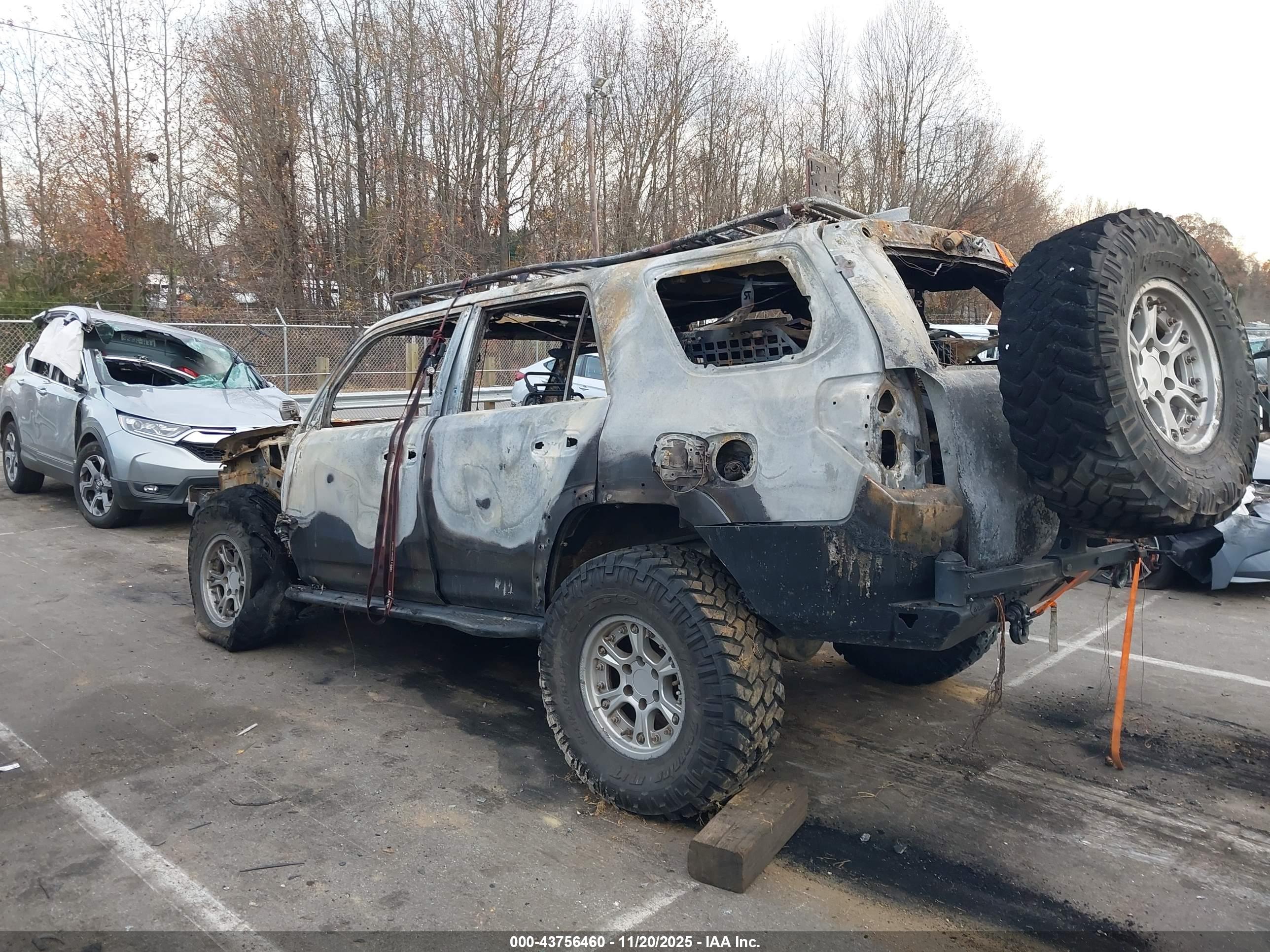 TOYOTA 4RUNNER image 3