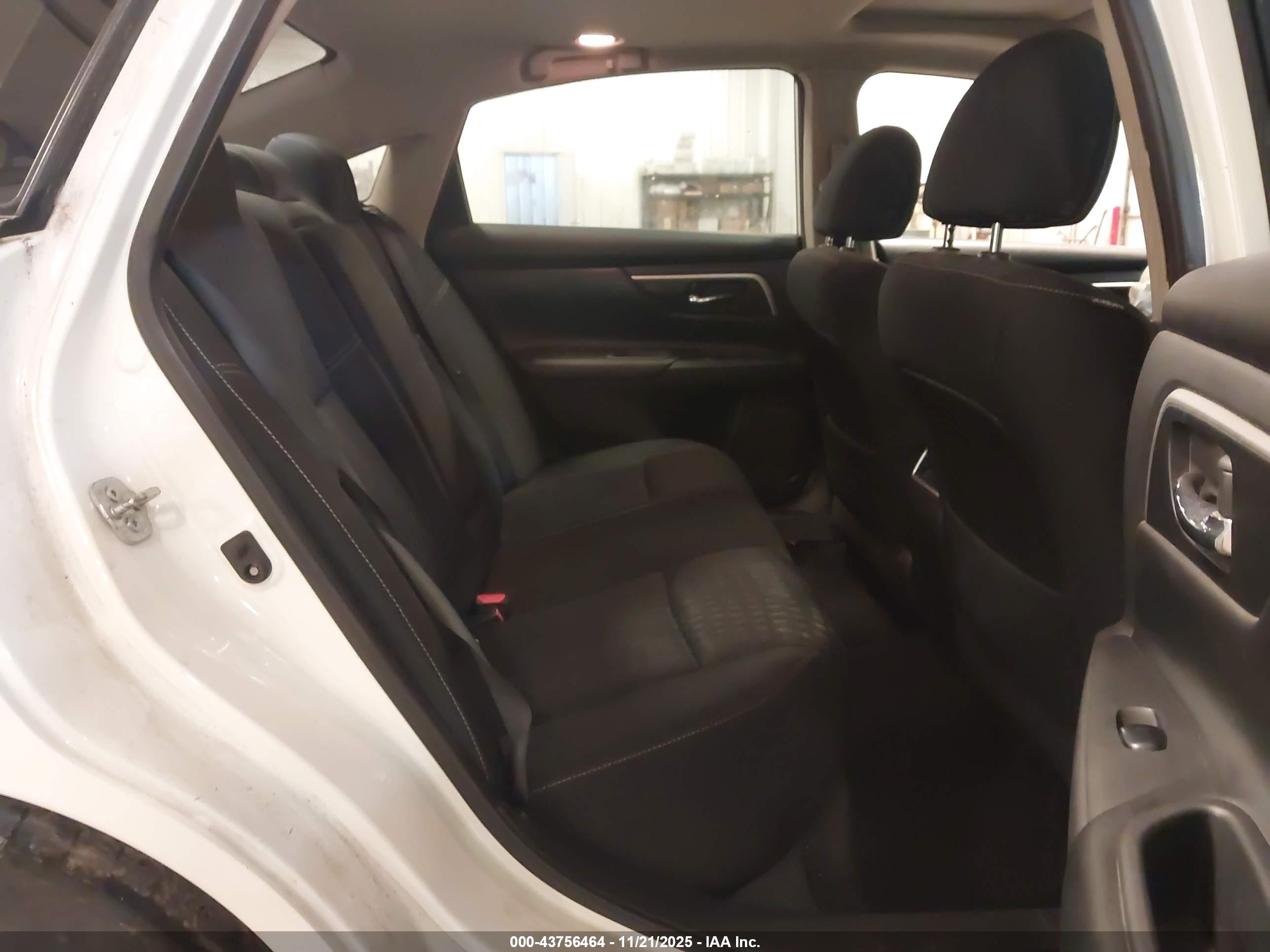 NISSAN ALTIMA image 8