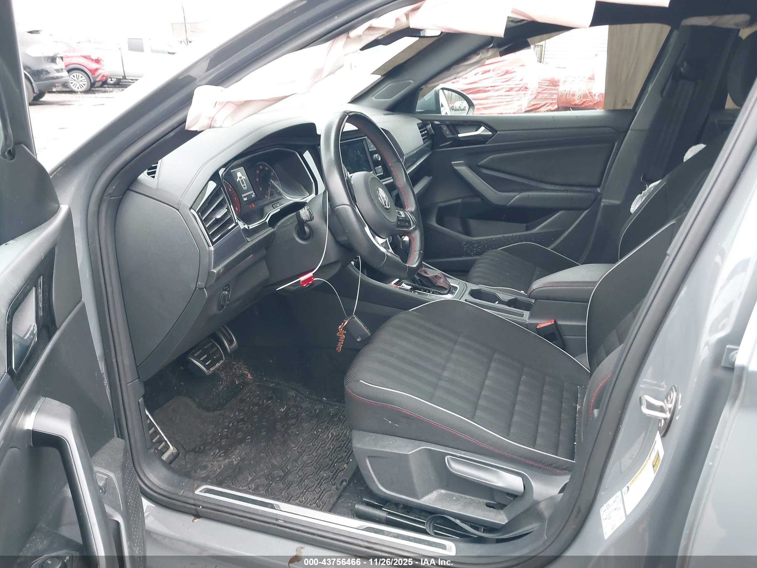 VOLKSWAGEN JETTA image 5