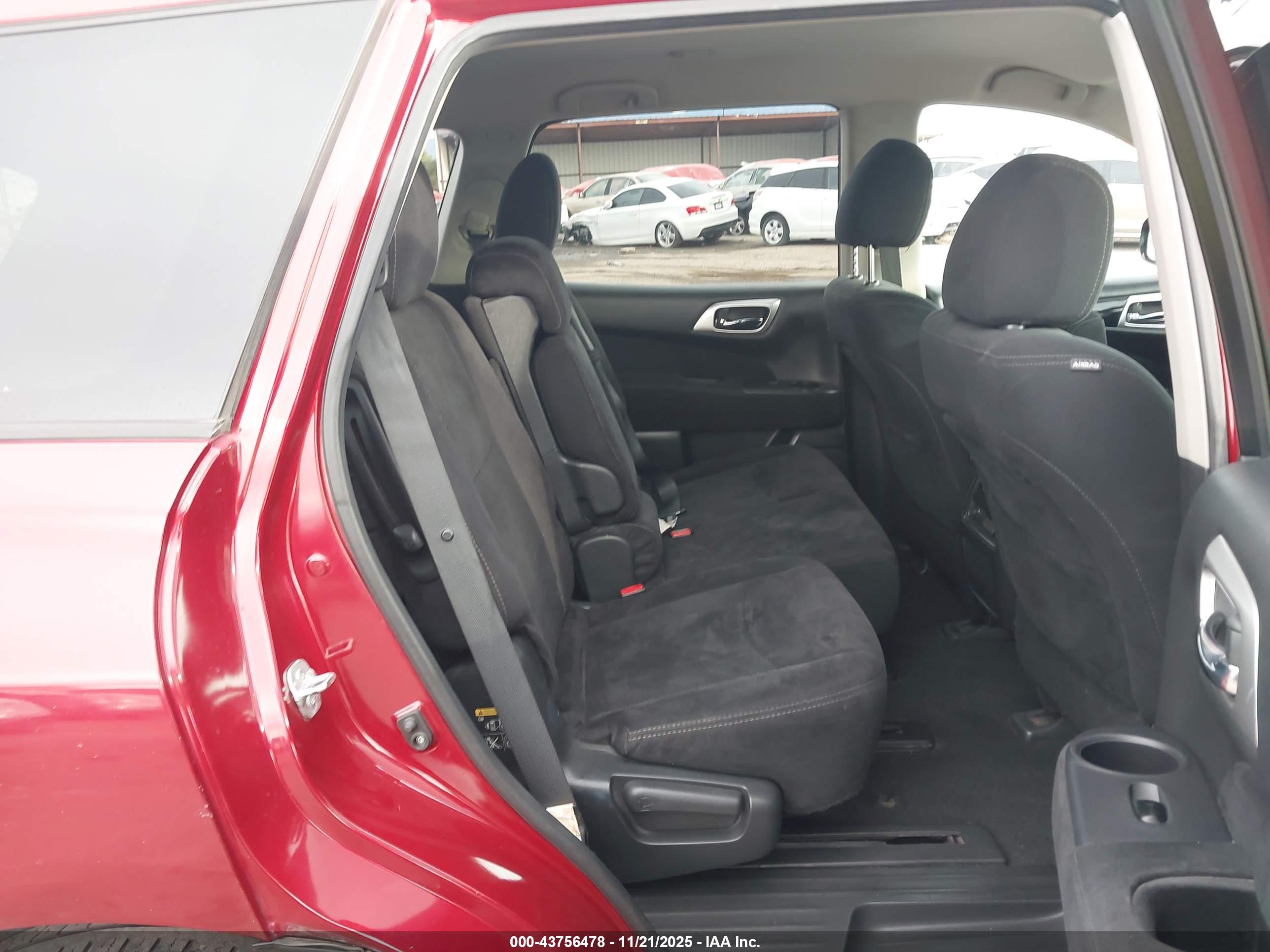 NISSAN PATHFINDER image 8