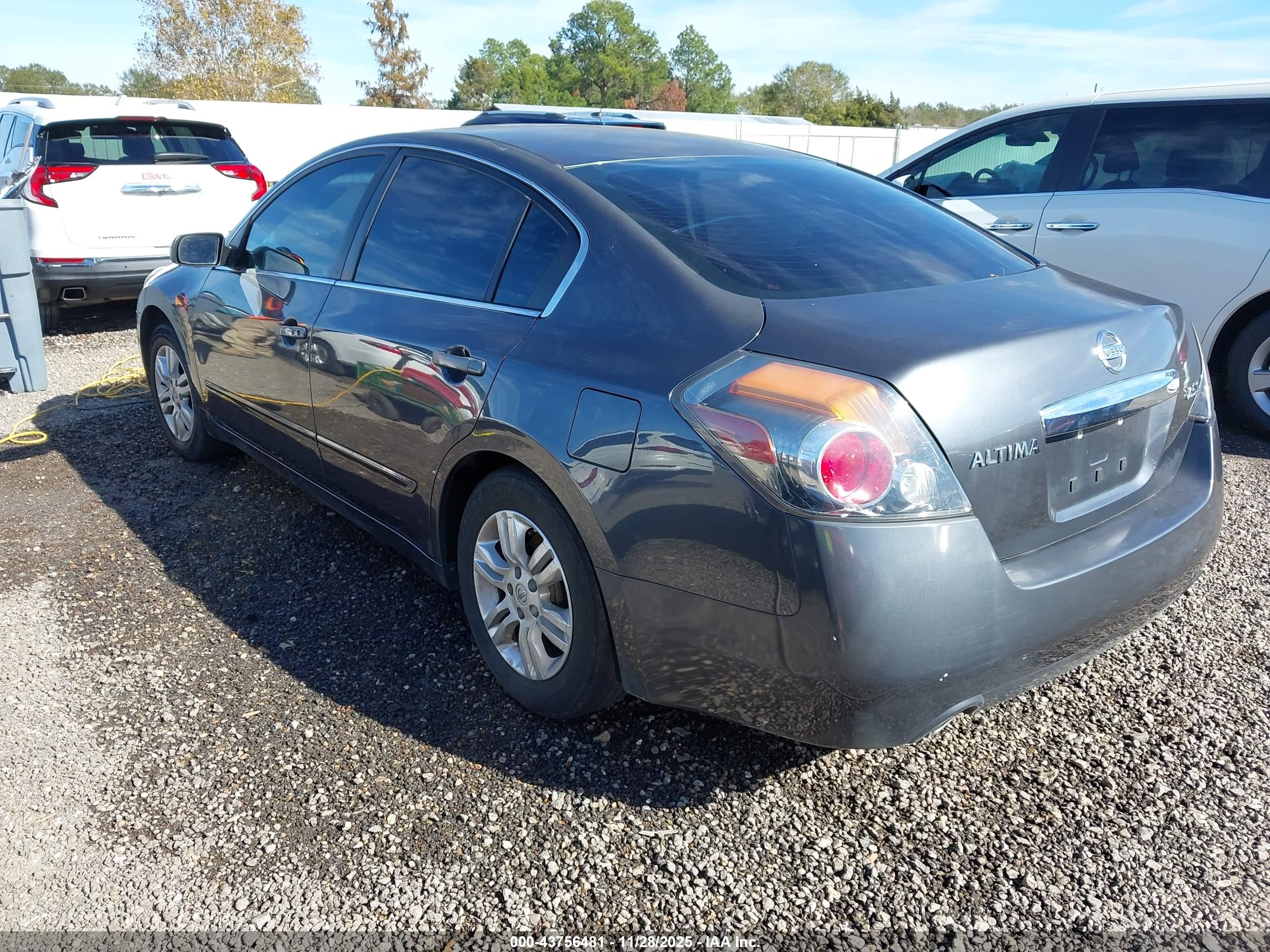 NISSAN ALTIMA image 3