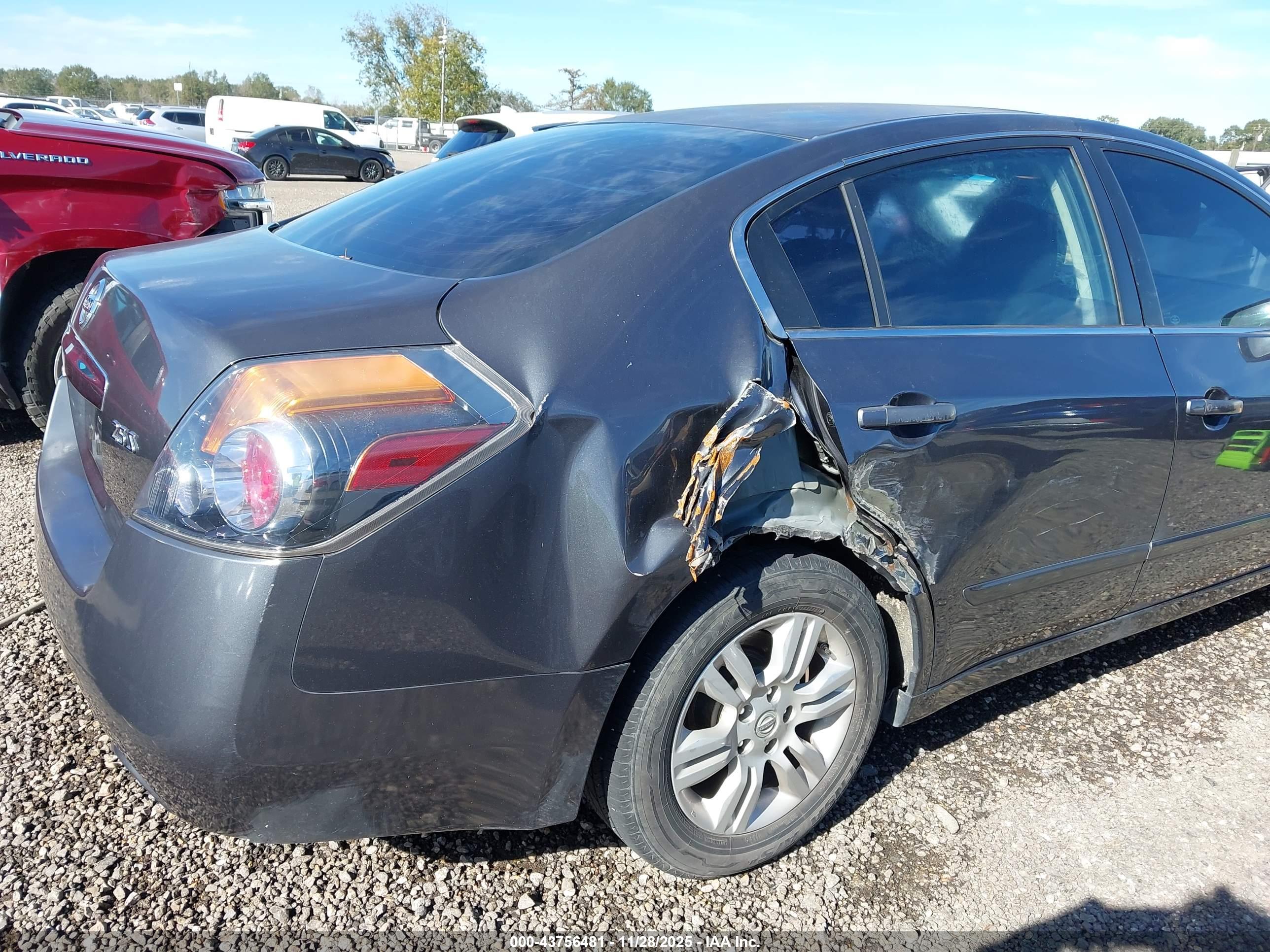 NISSAN ALTIMA image 6