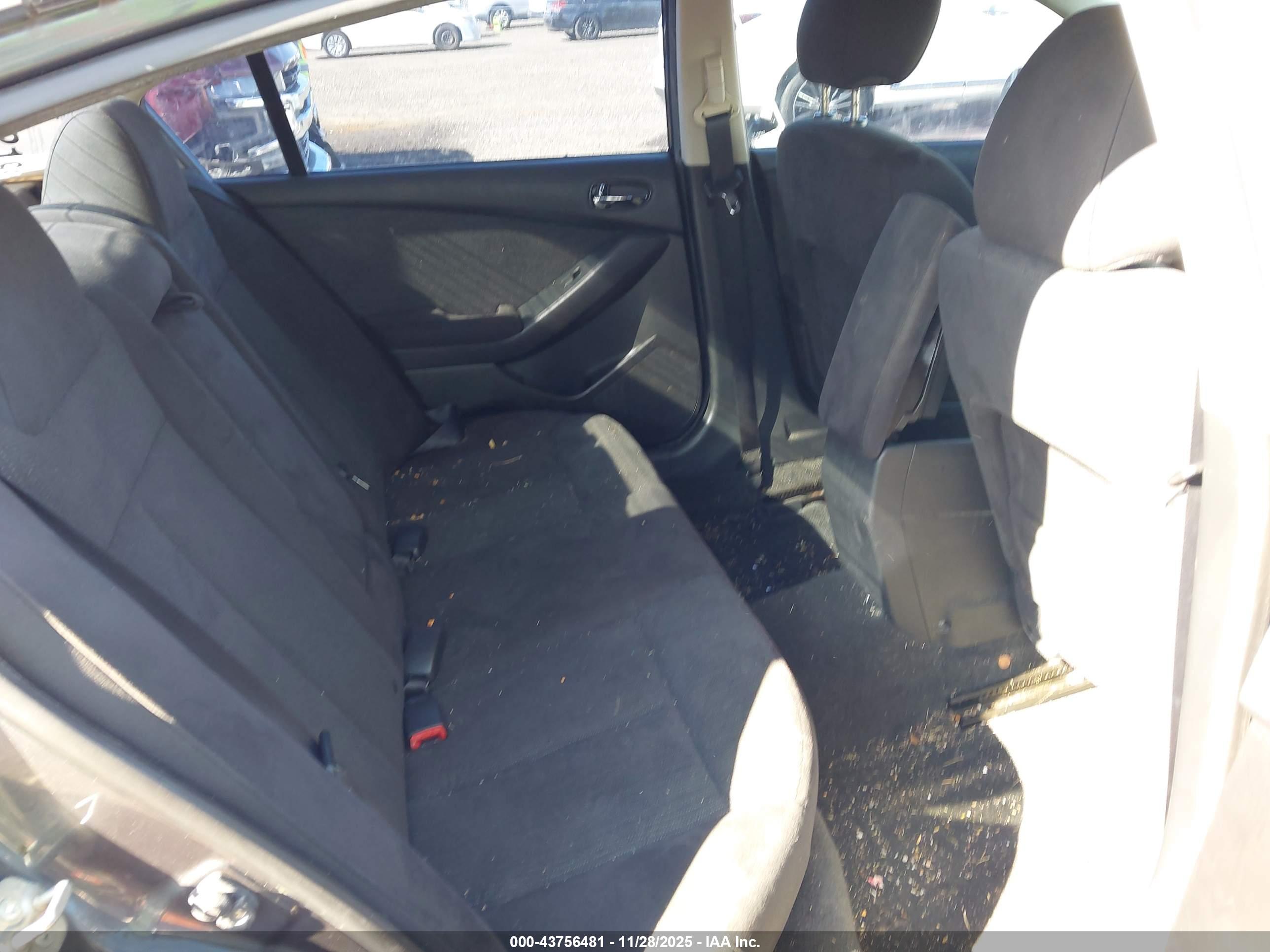 NISSAN ALTIMA image 8