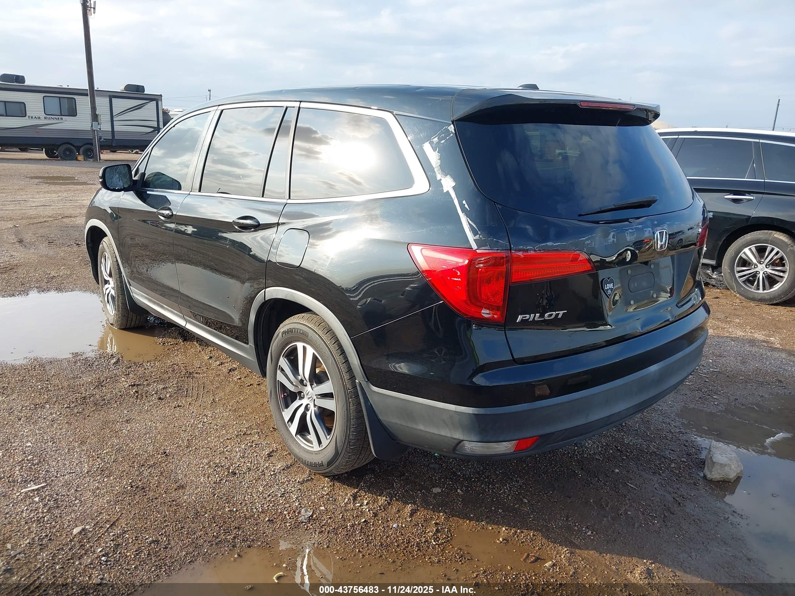 HONDA PILOT image 3