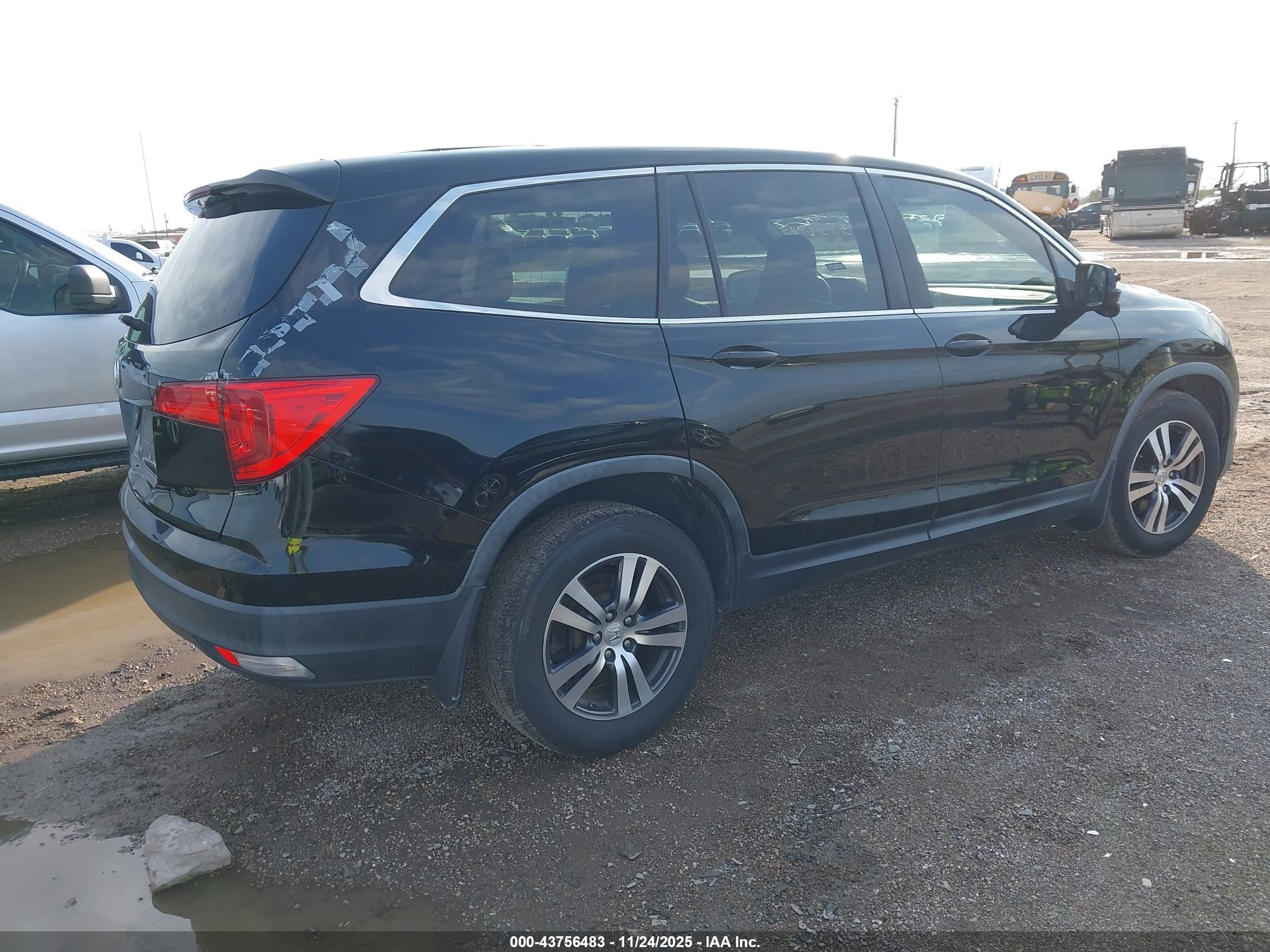 HONDA PILOT image 4