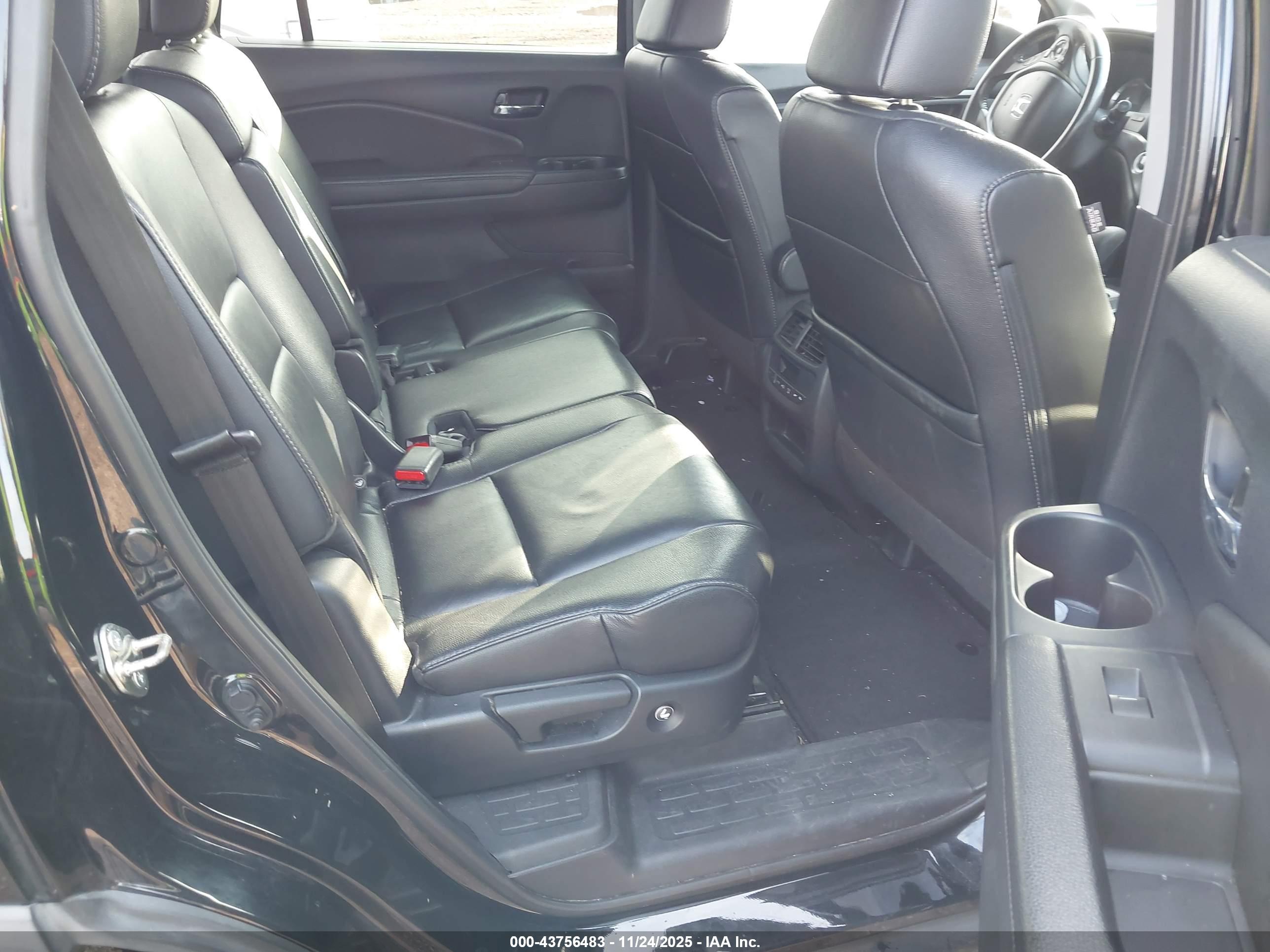 HONDA PILOT image 8
