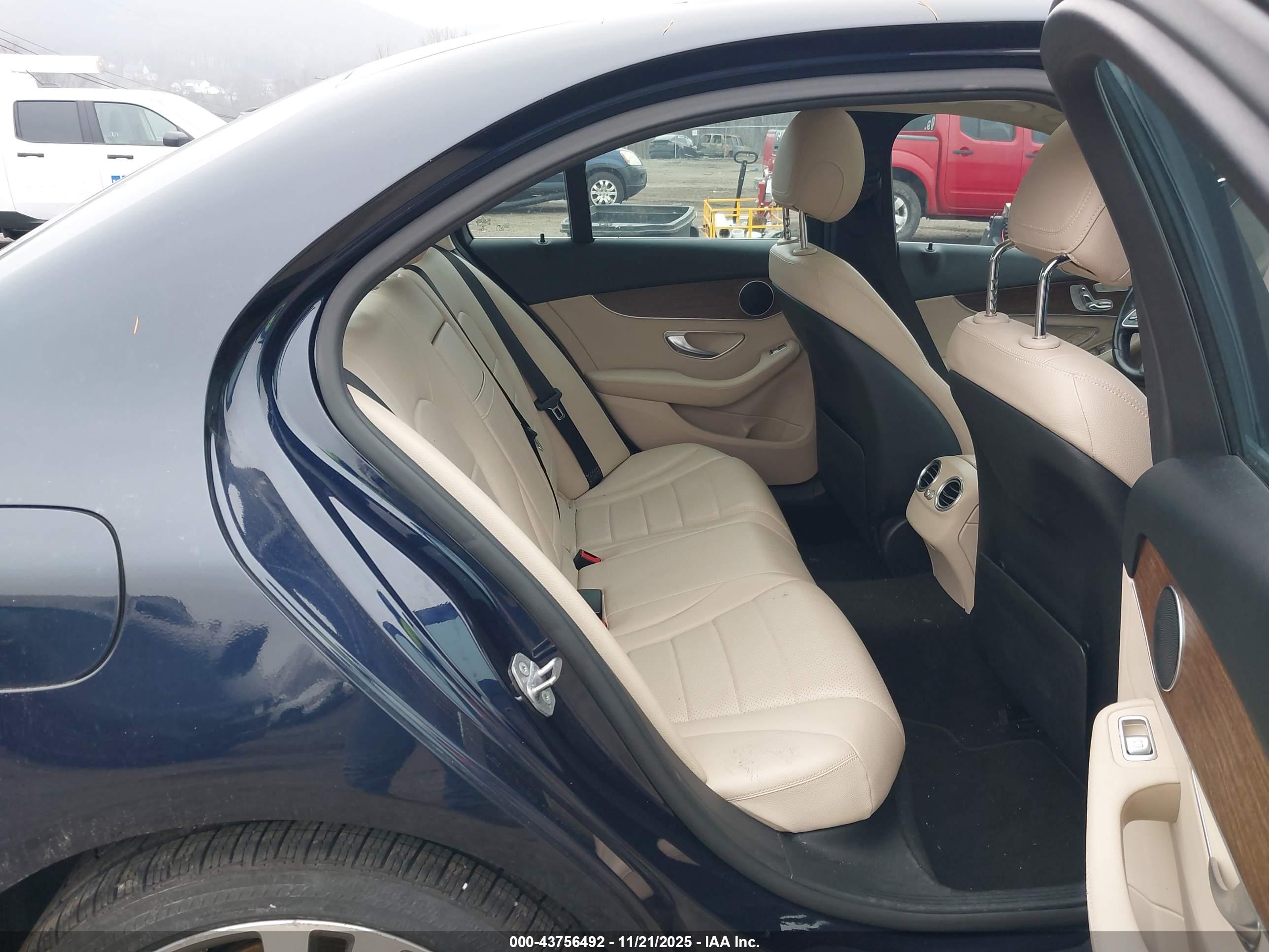 MERCEDES-BENZ C image 8