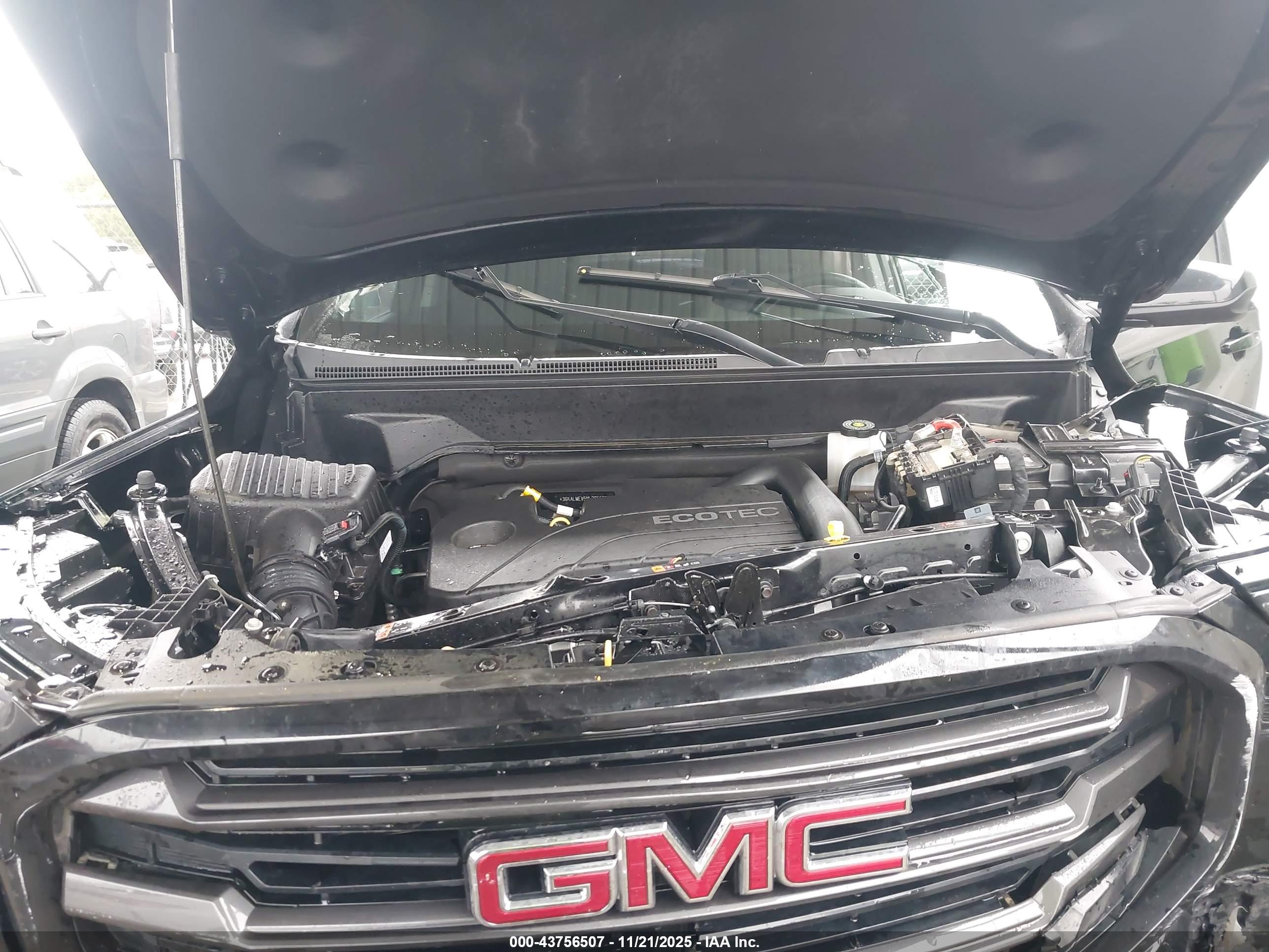 GMC TERRAIN image 10