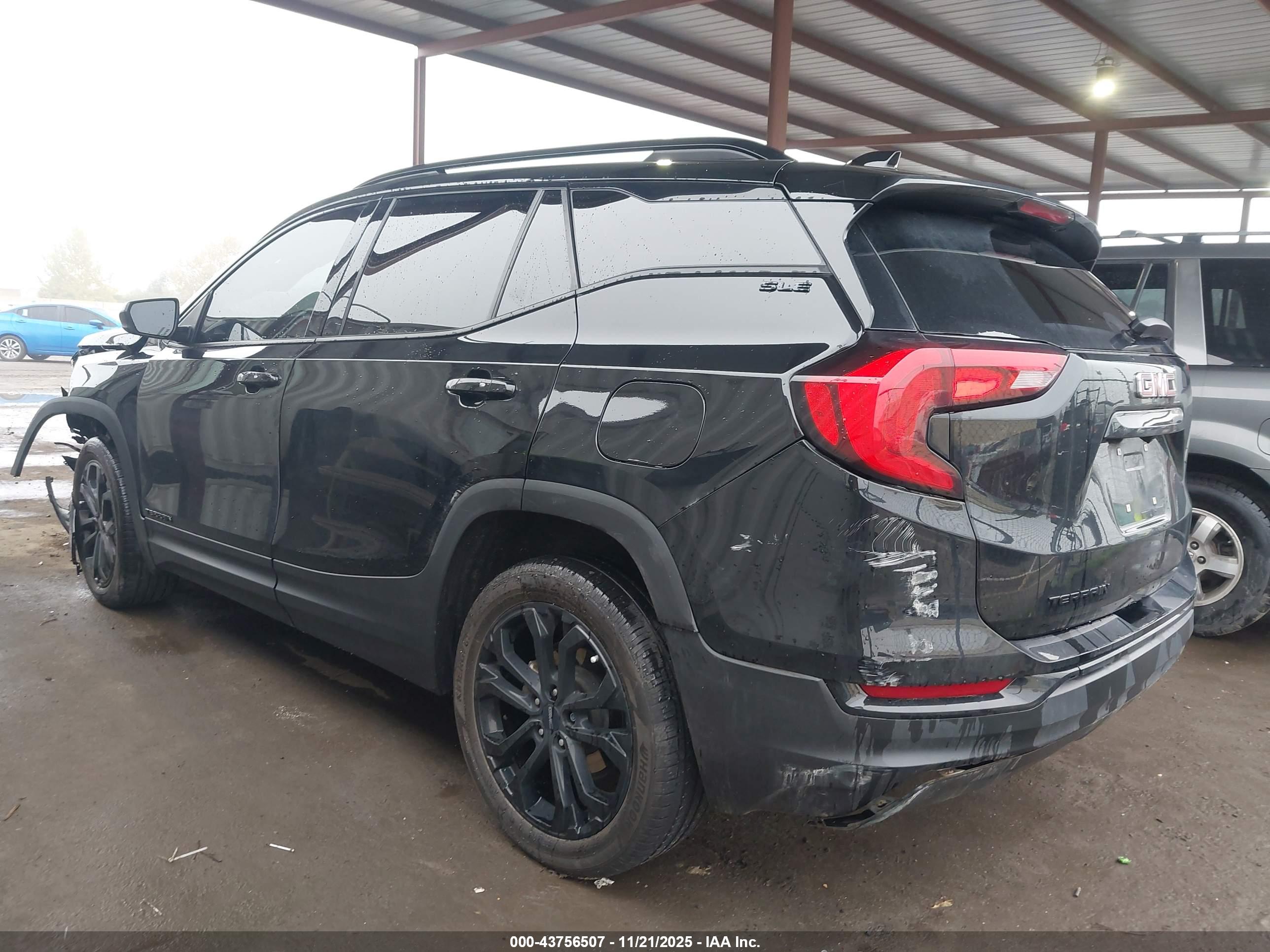 GMC TERRAIN image 3