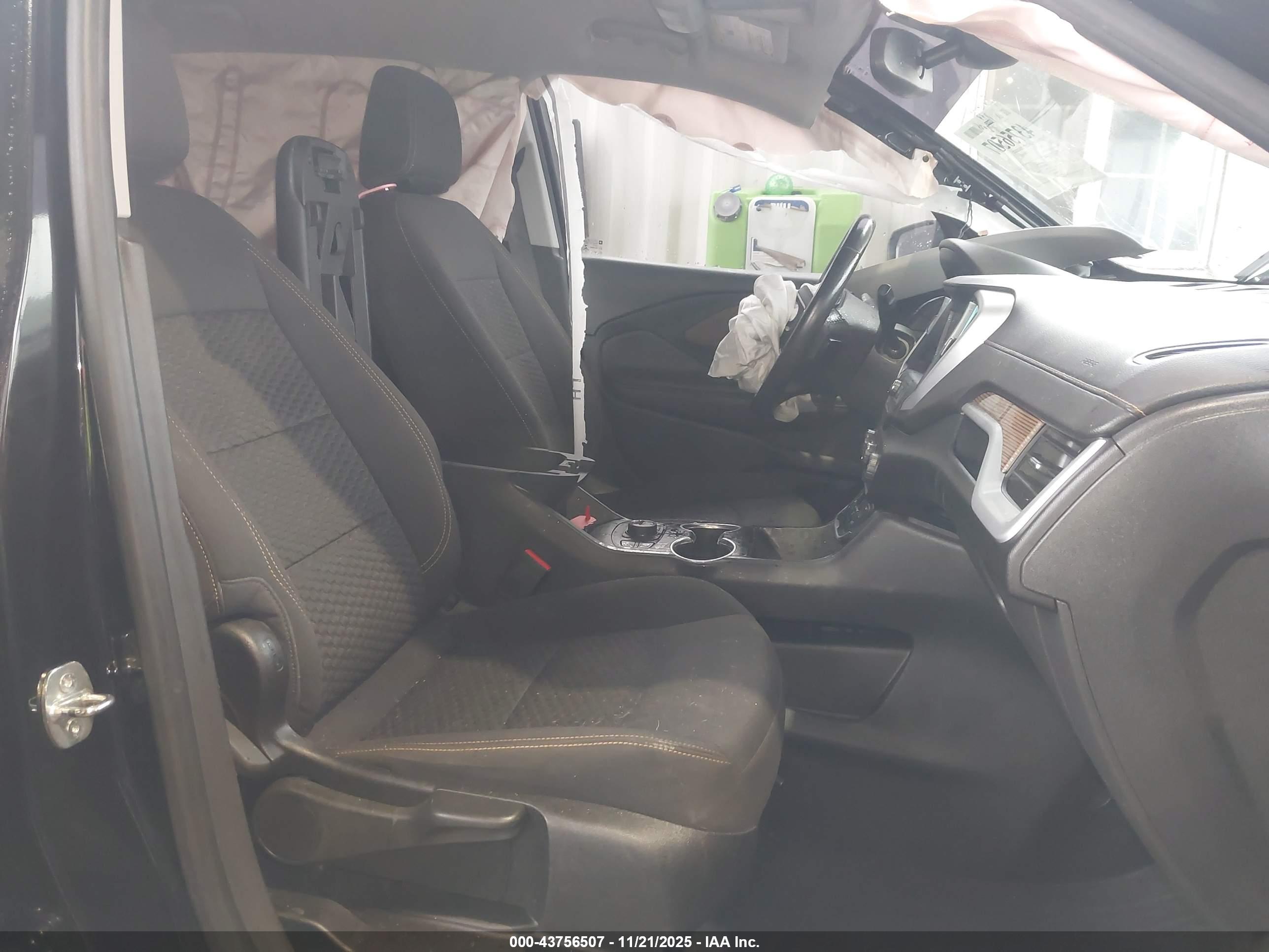 GMC TERRAIN image 5