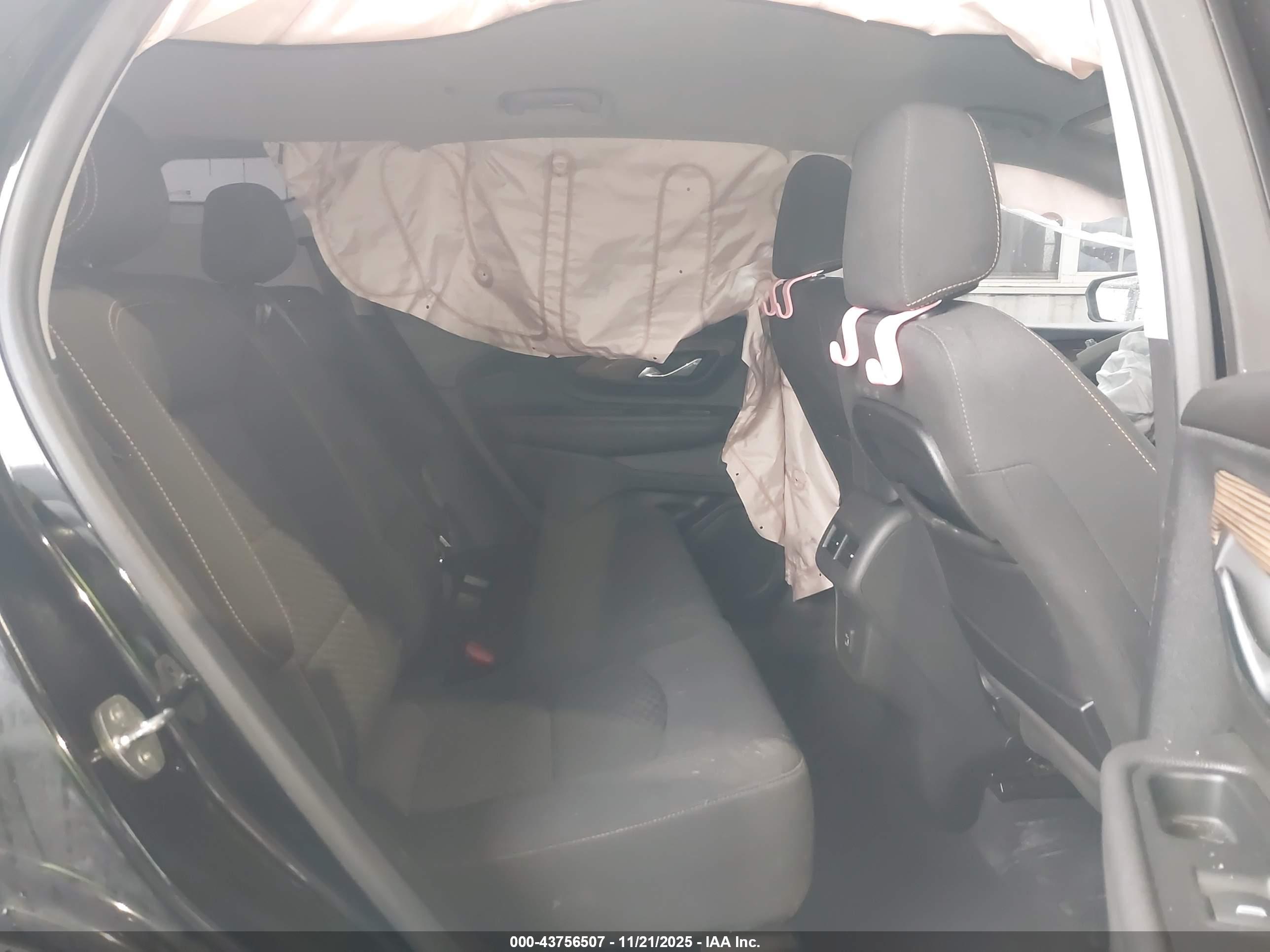 GMC TERRAIN image 8