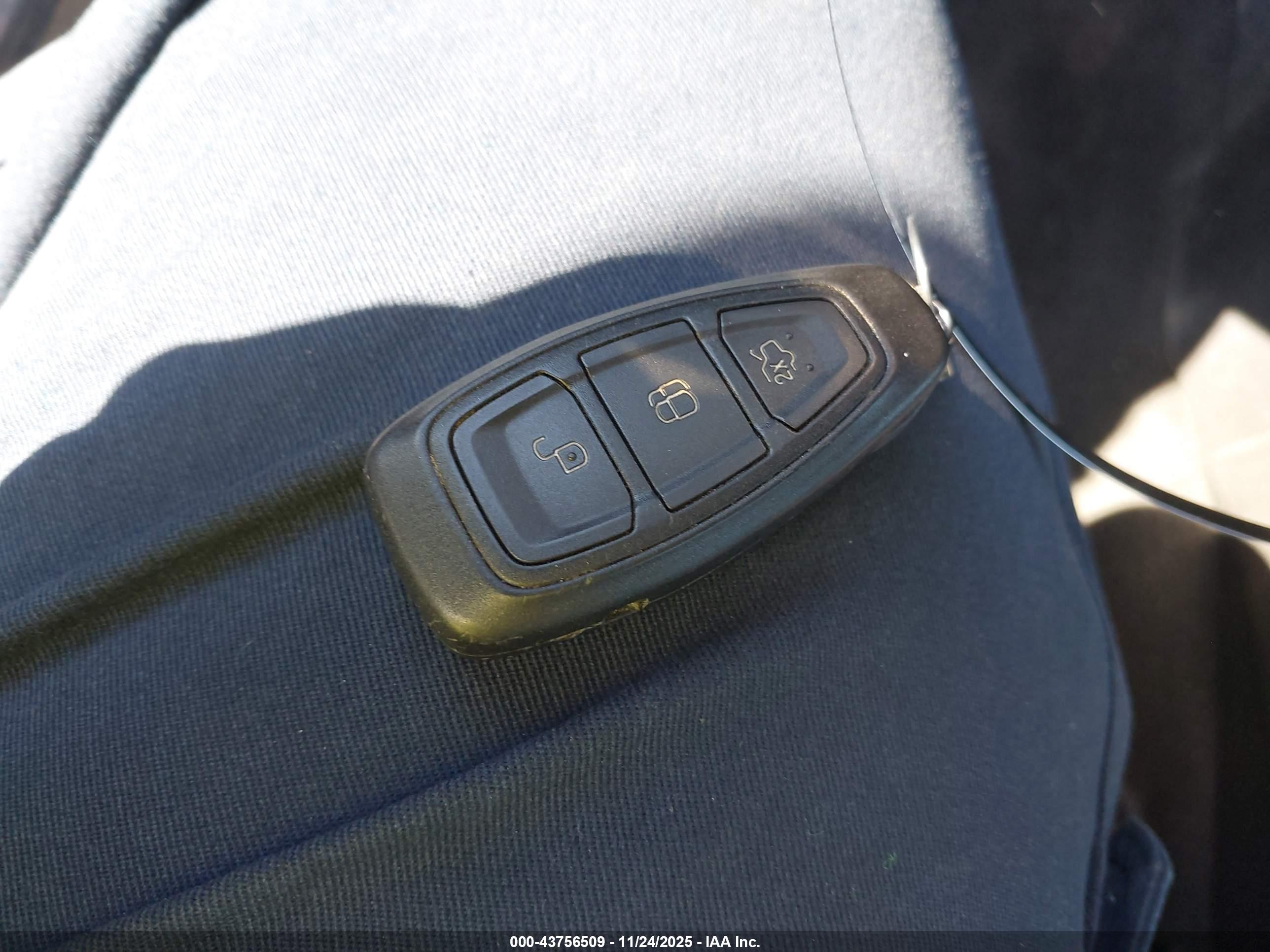 FORD FIESTA image 11
