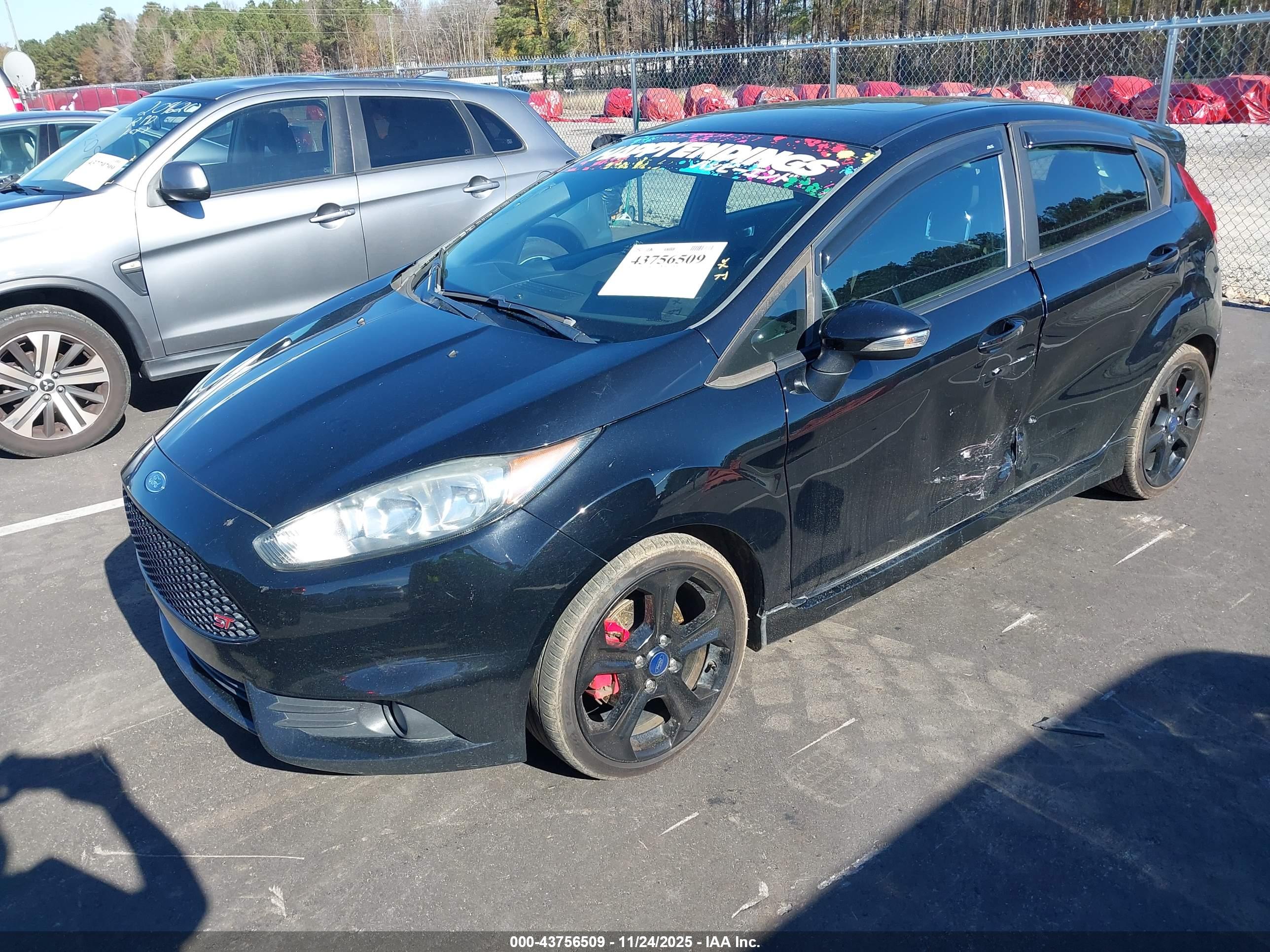 FORD FIESTA image 2