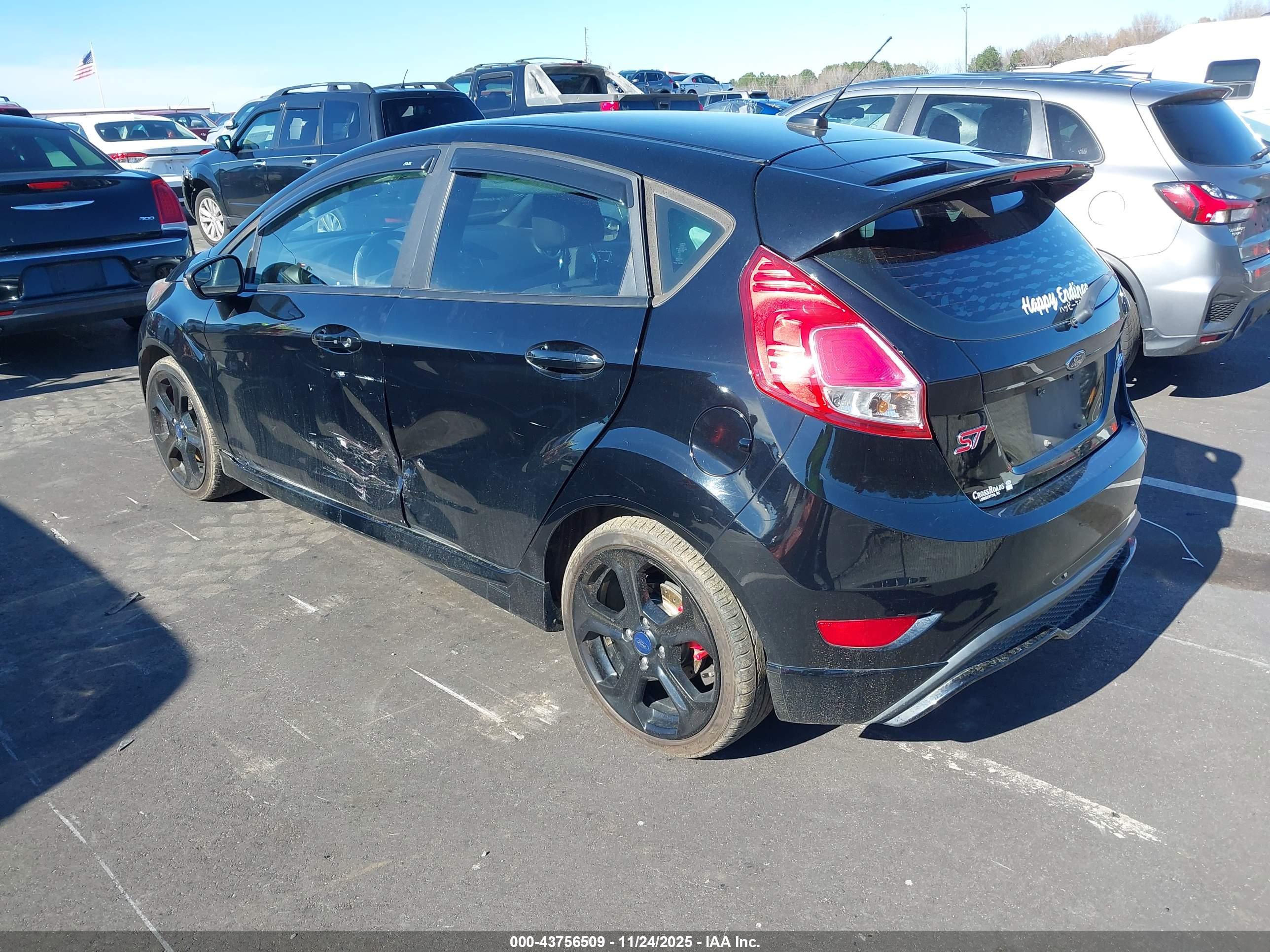 FORD FIESTA image 3