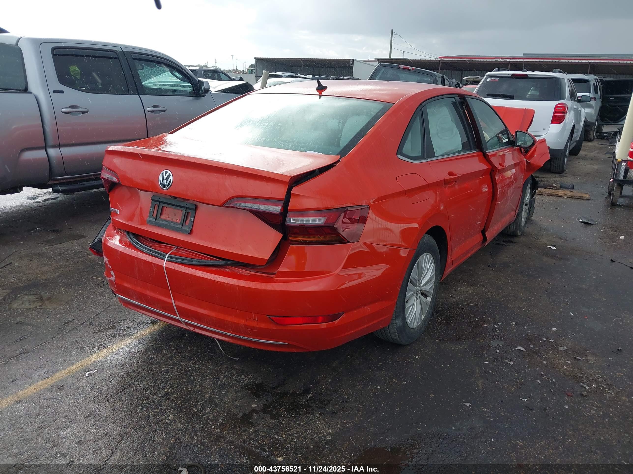 VOLKSWAGEN JETTA image 4