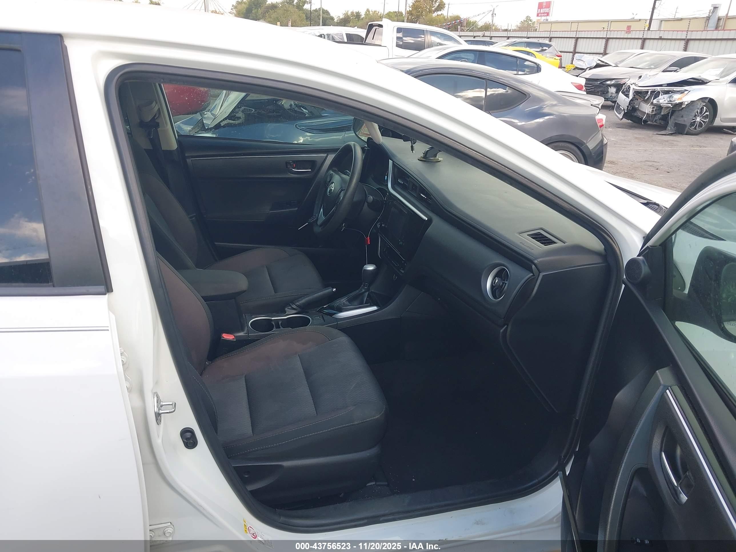 TOYOTA COROLLA image 5
