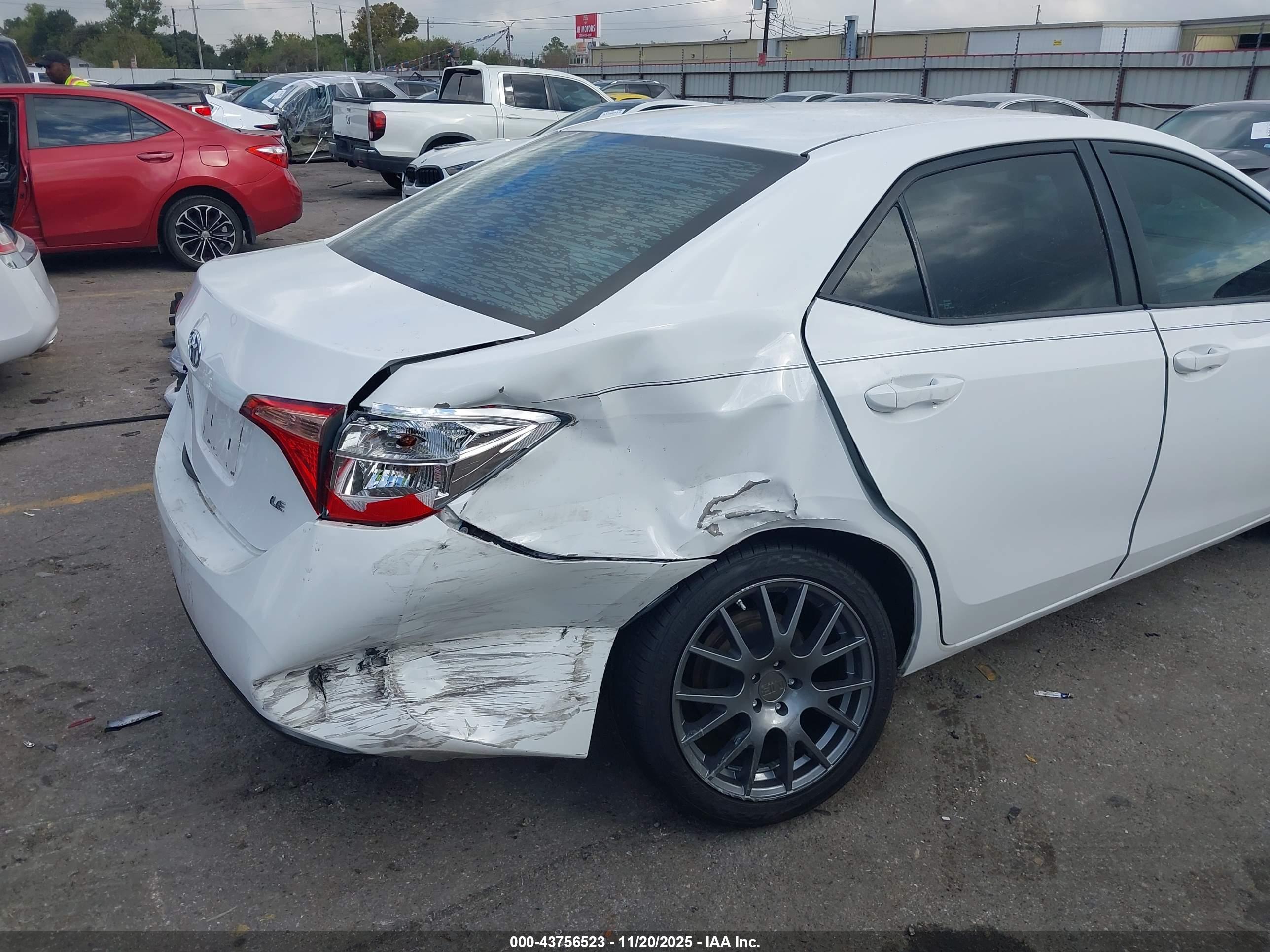 TOYOTA COROLLA image 6