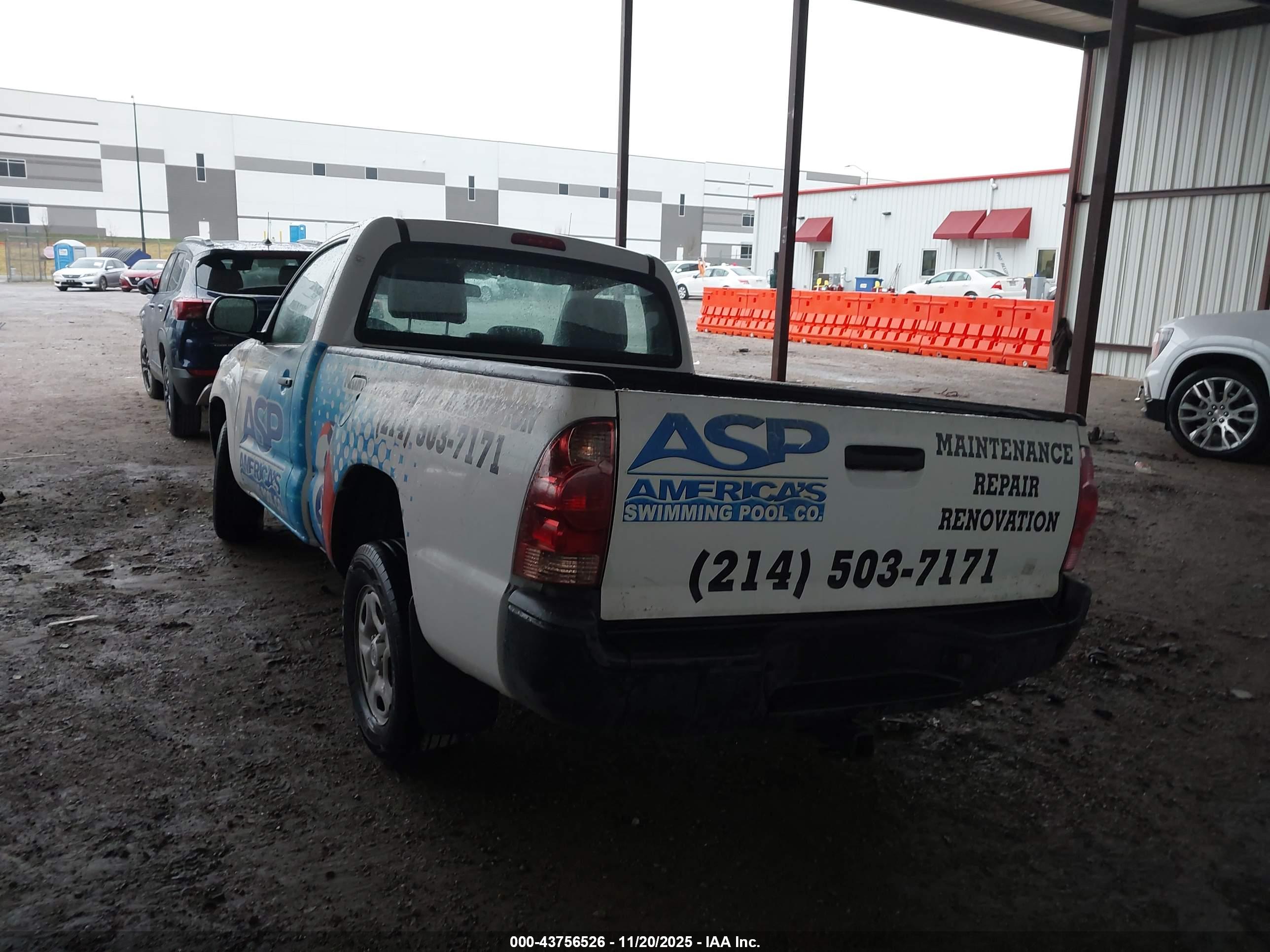 TOYOTA TACOMA image 3
