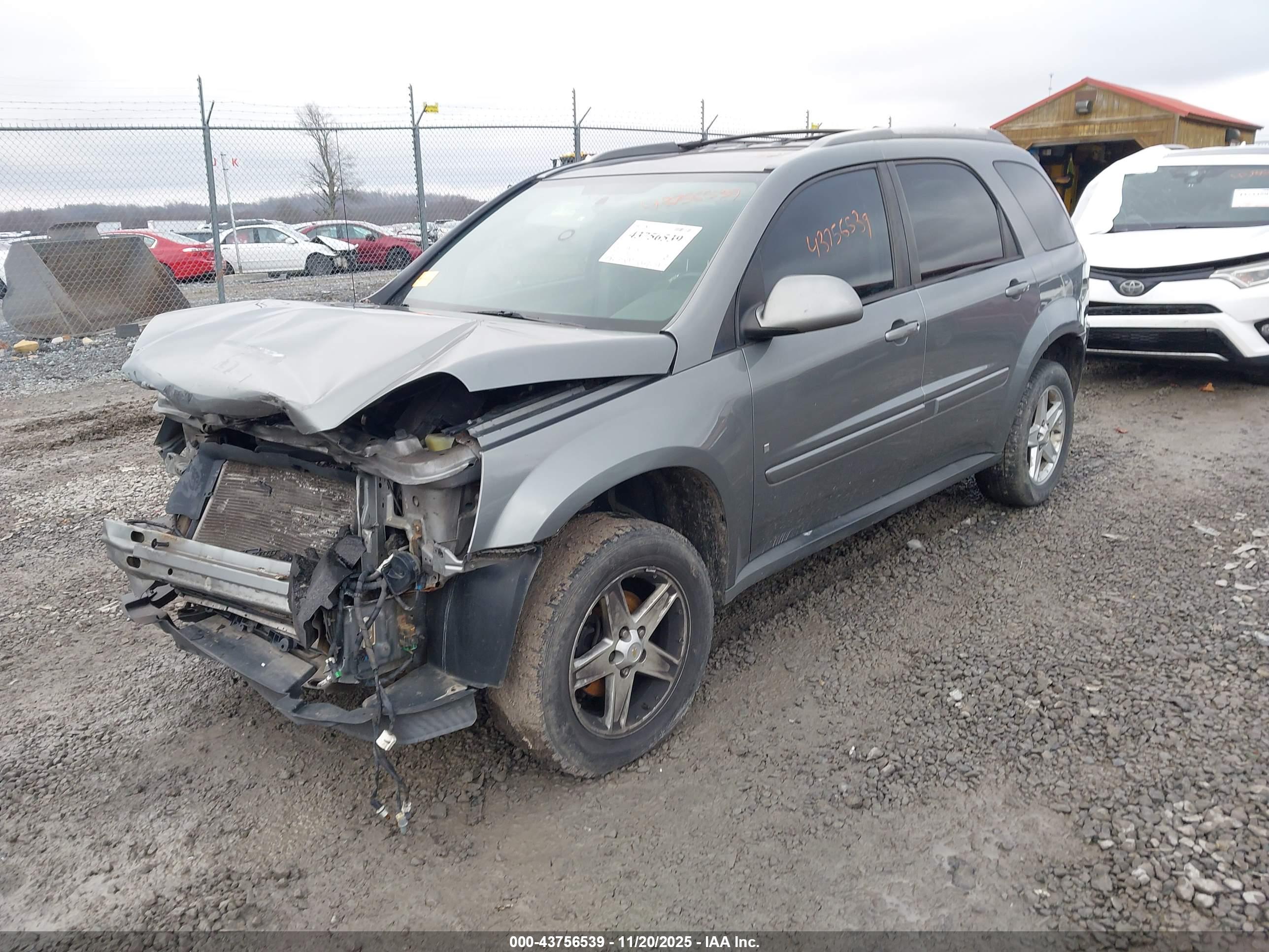 CHEVROLET EQUINOX image 2